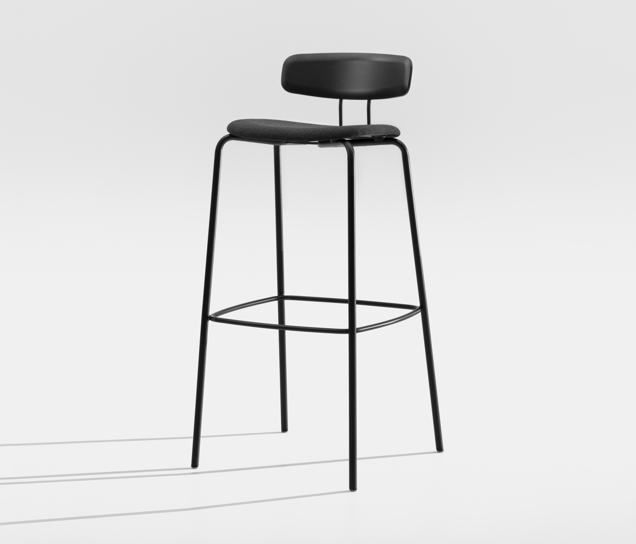 Mostrar el producto Okito Ply Bar Upholstered Seat del fabricante Zeitraum