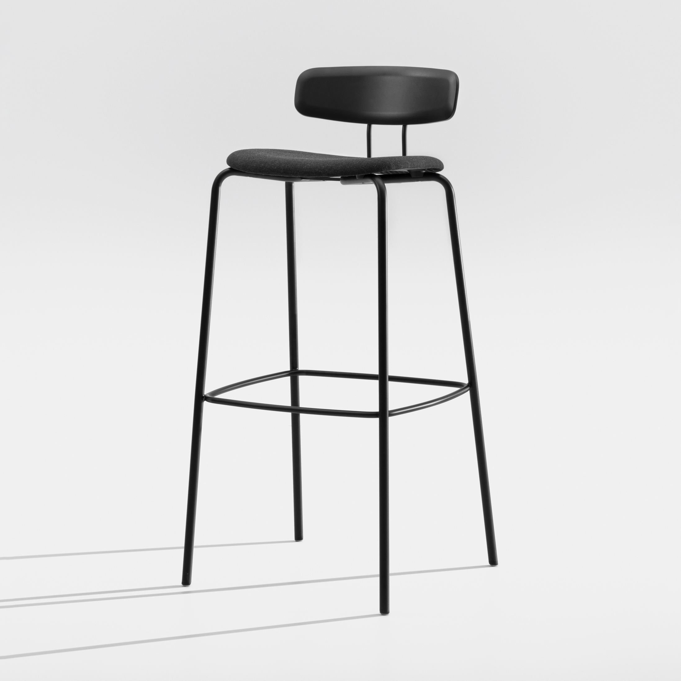Produkt Okito Ply Bar Polstersitz des Herstellers Zeitraum anzeigen