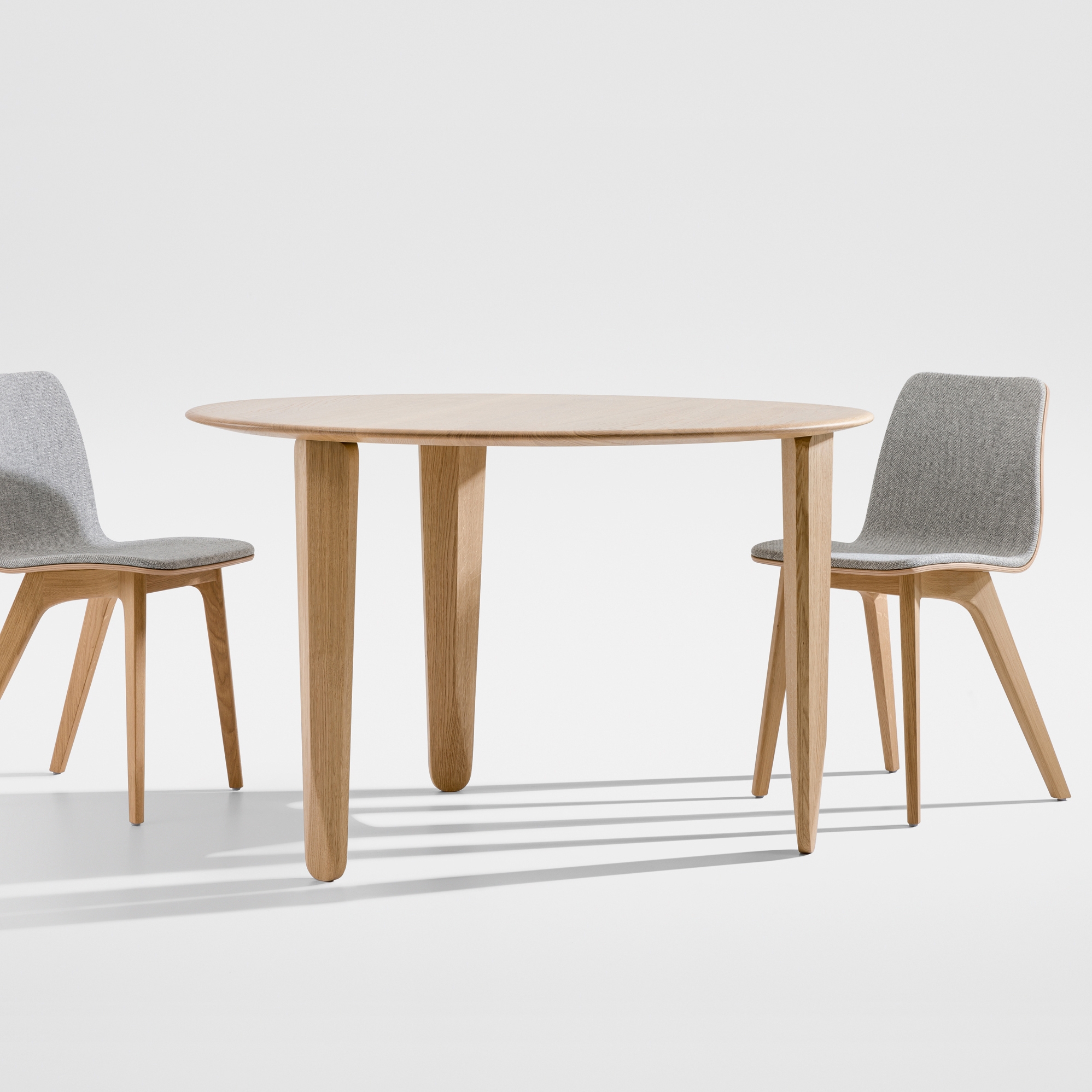 Display product Kuyu Dine – Round from manufacturer Zeitraum