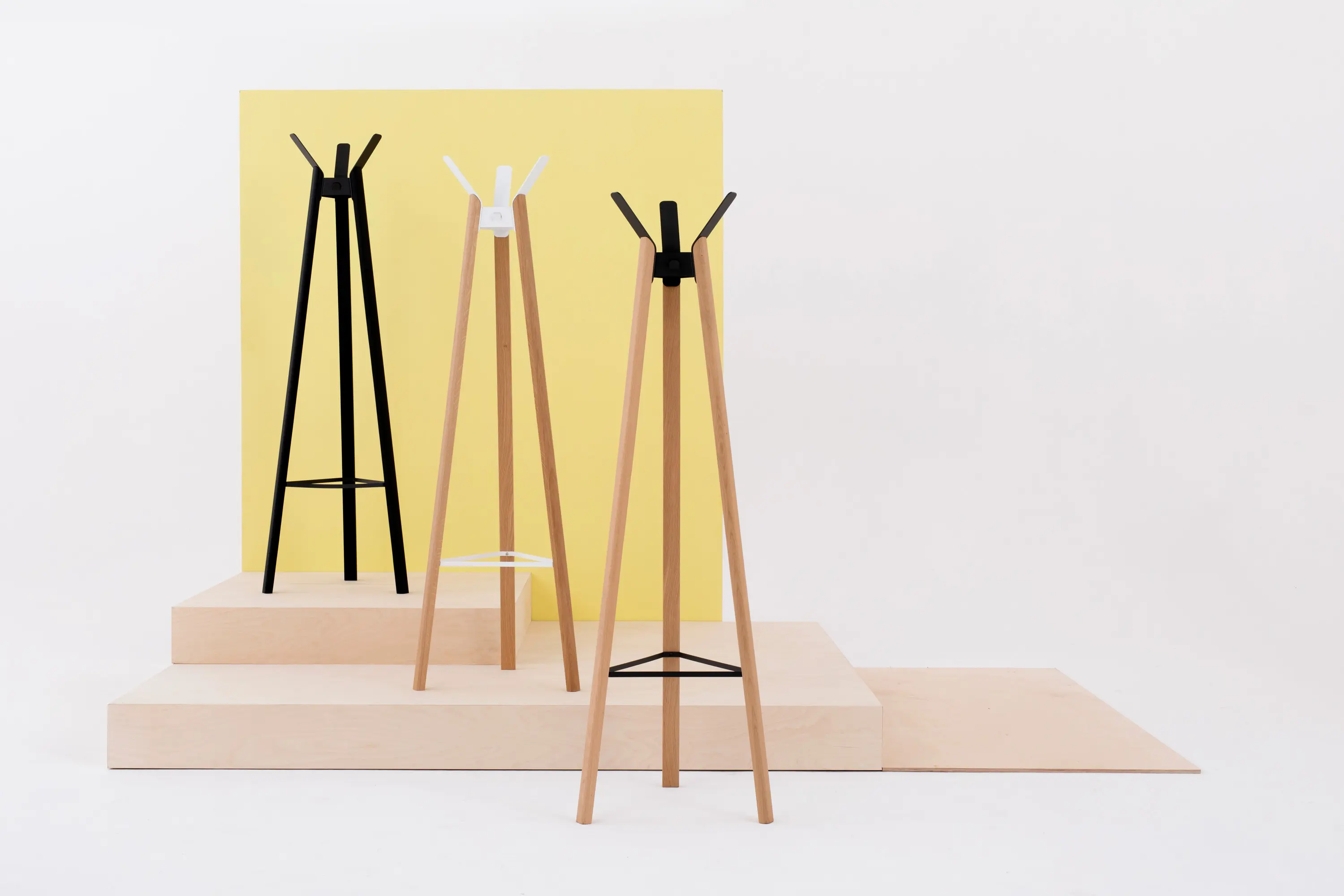 Cascando - Fuse Coat Stand