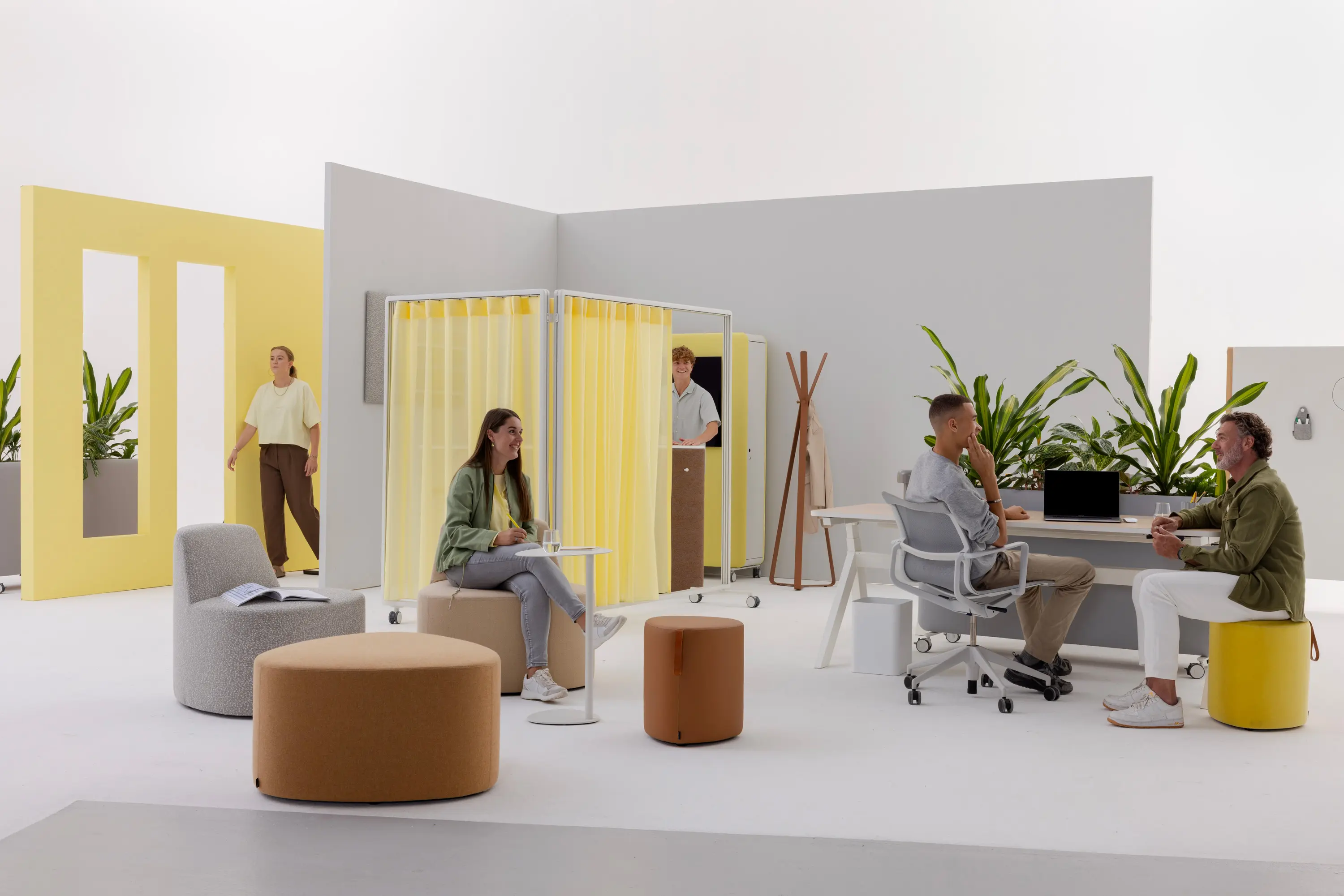 Cascando - Pully Island | Seating Triangular