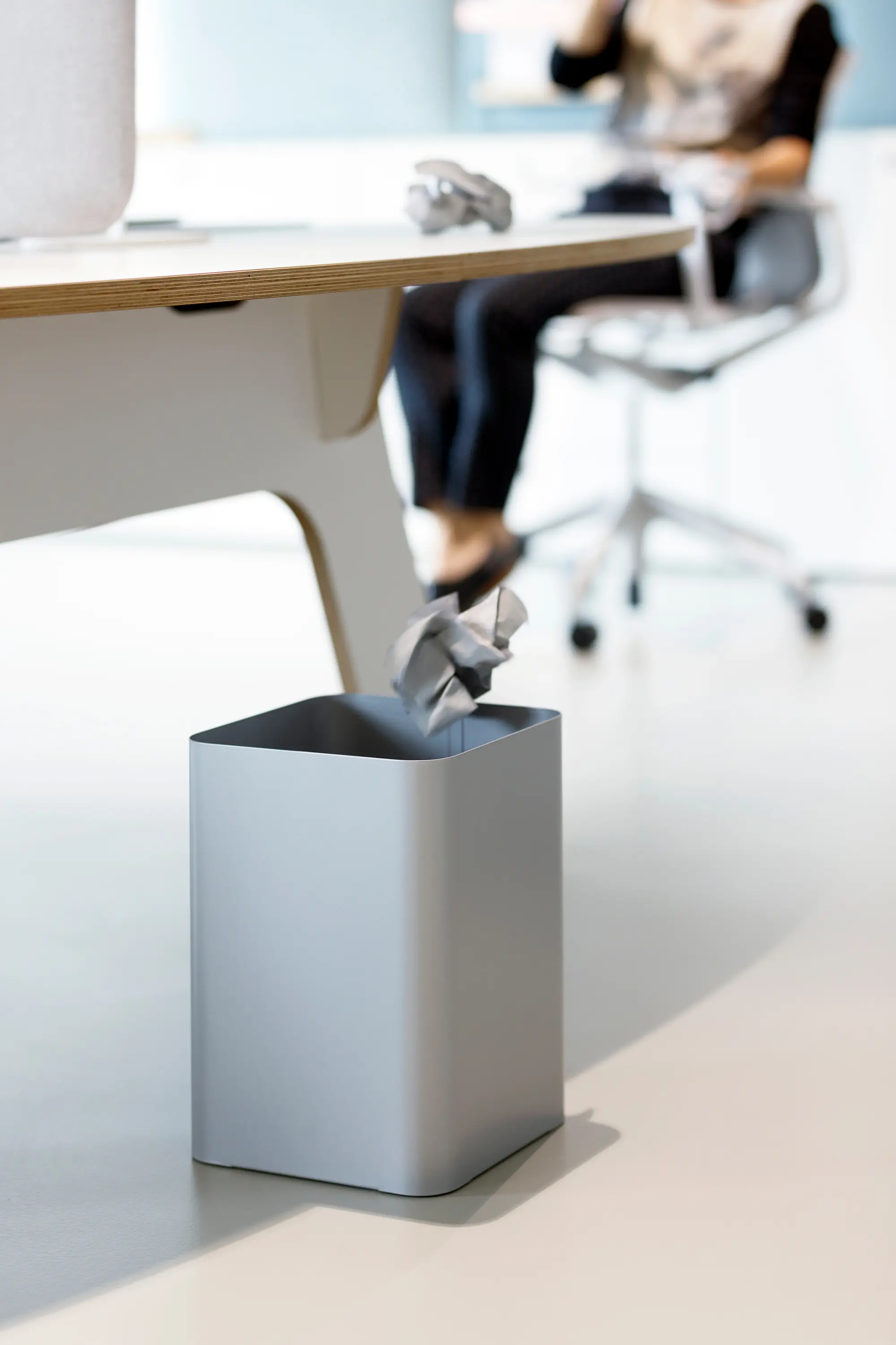 Cascando - Flow paperbin