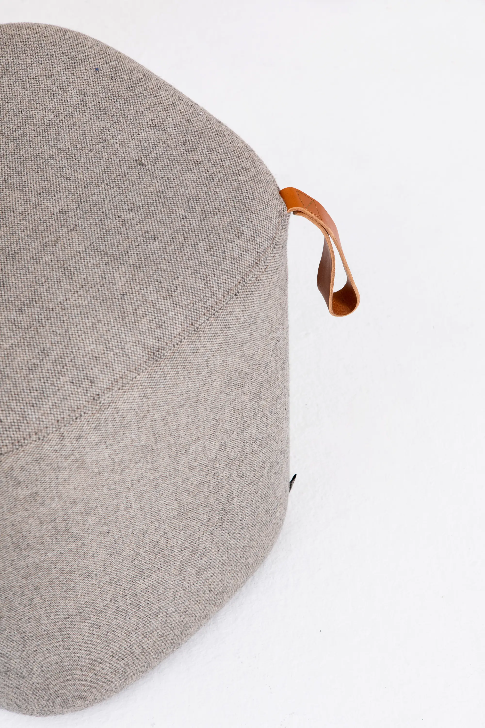 Cascando - Pully Pouf | Square