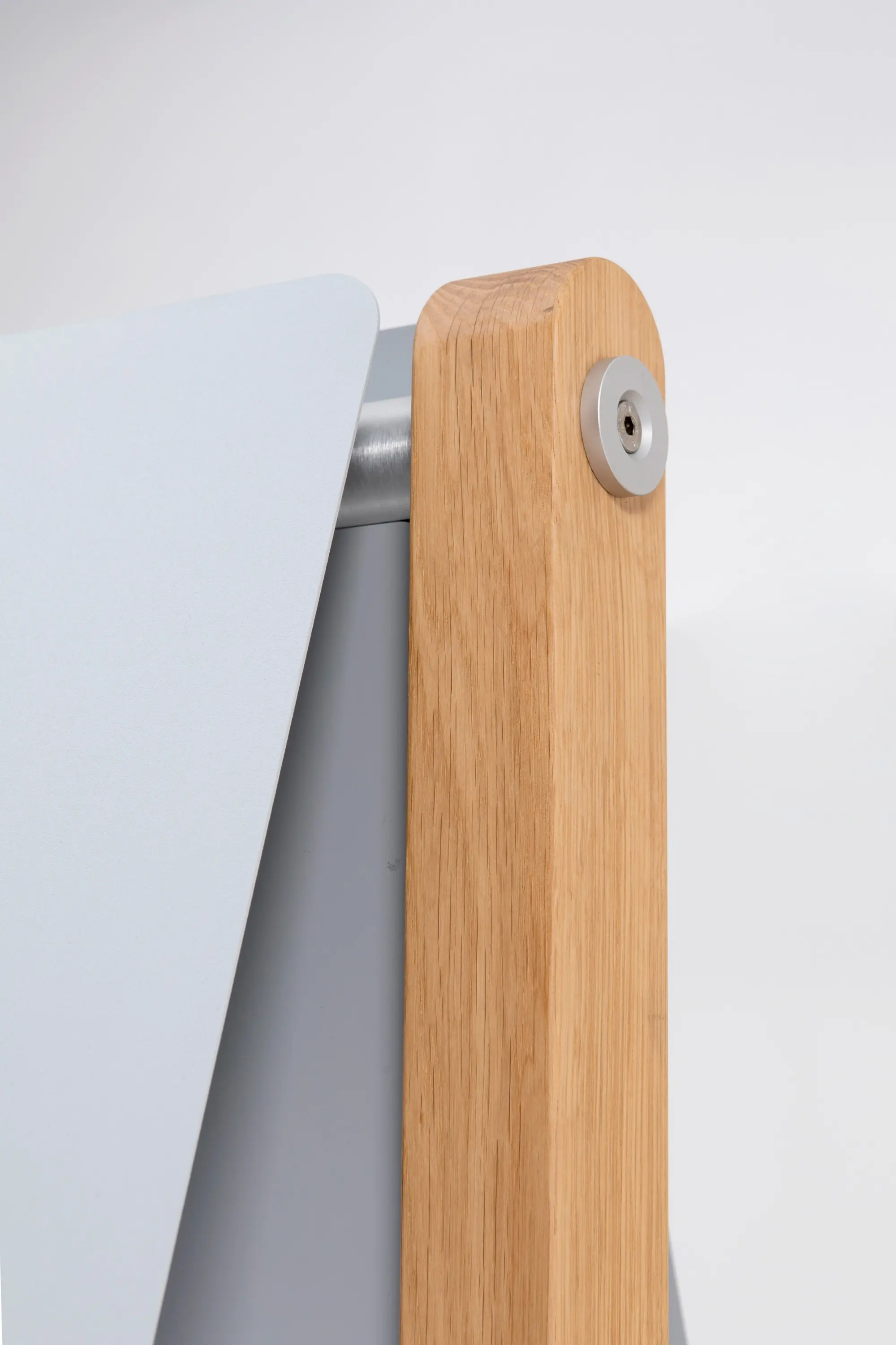 Cascando - Round20 Single Brochure Holder