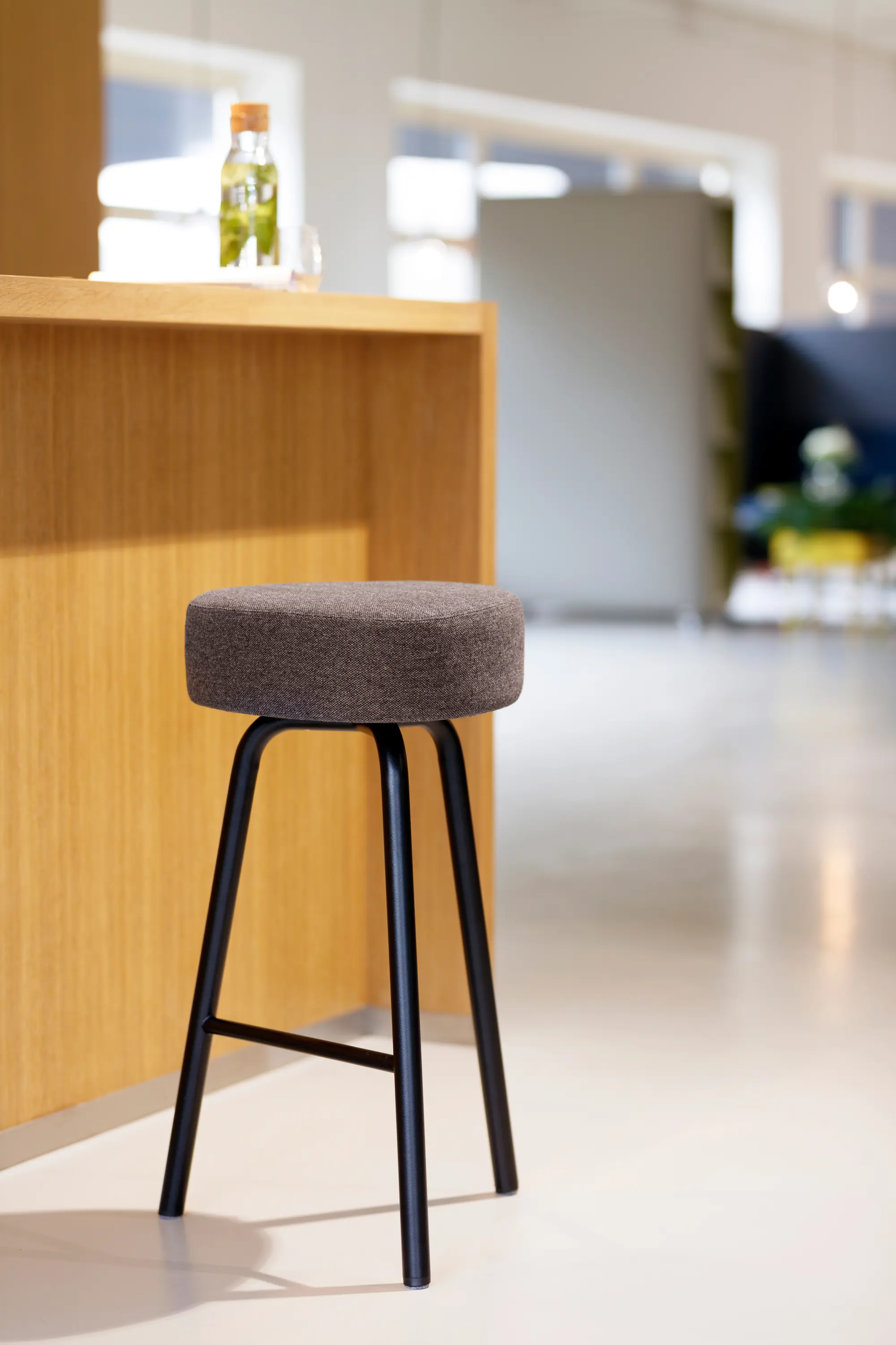 Cascando - Pully Barstool | Square