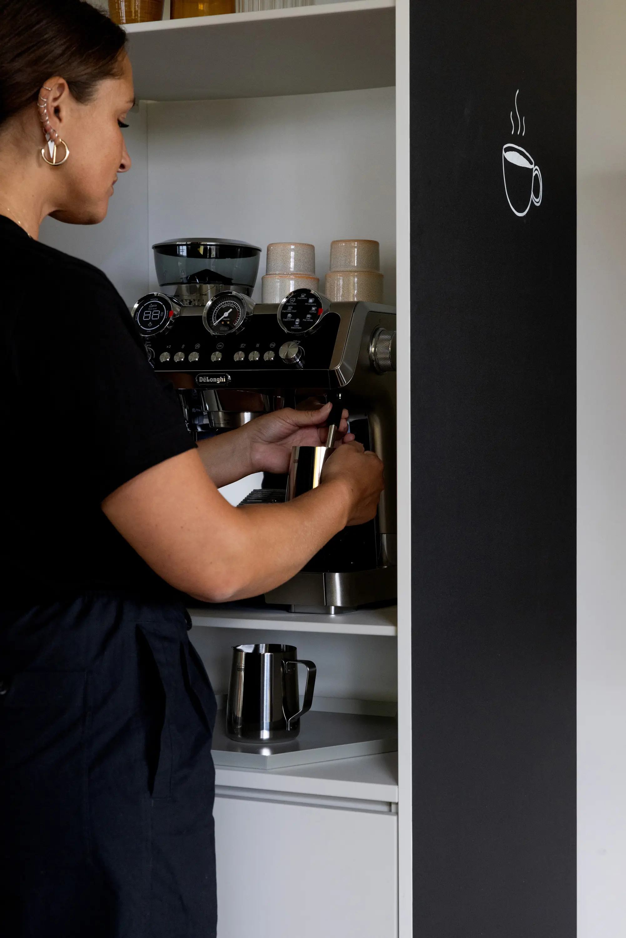 Cascando - Pillow Space Wide - Blackboard