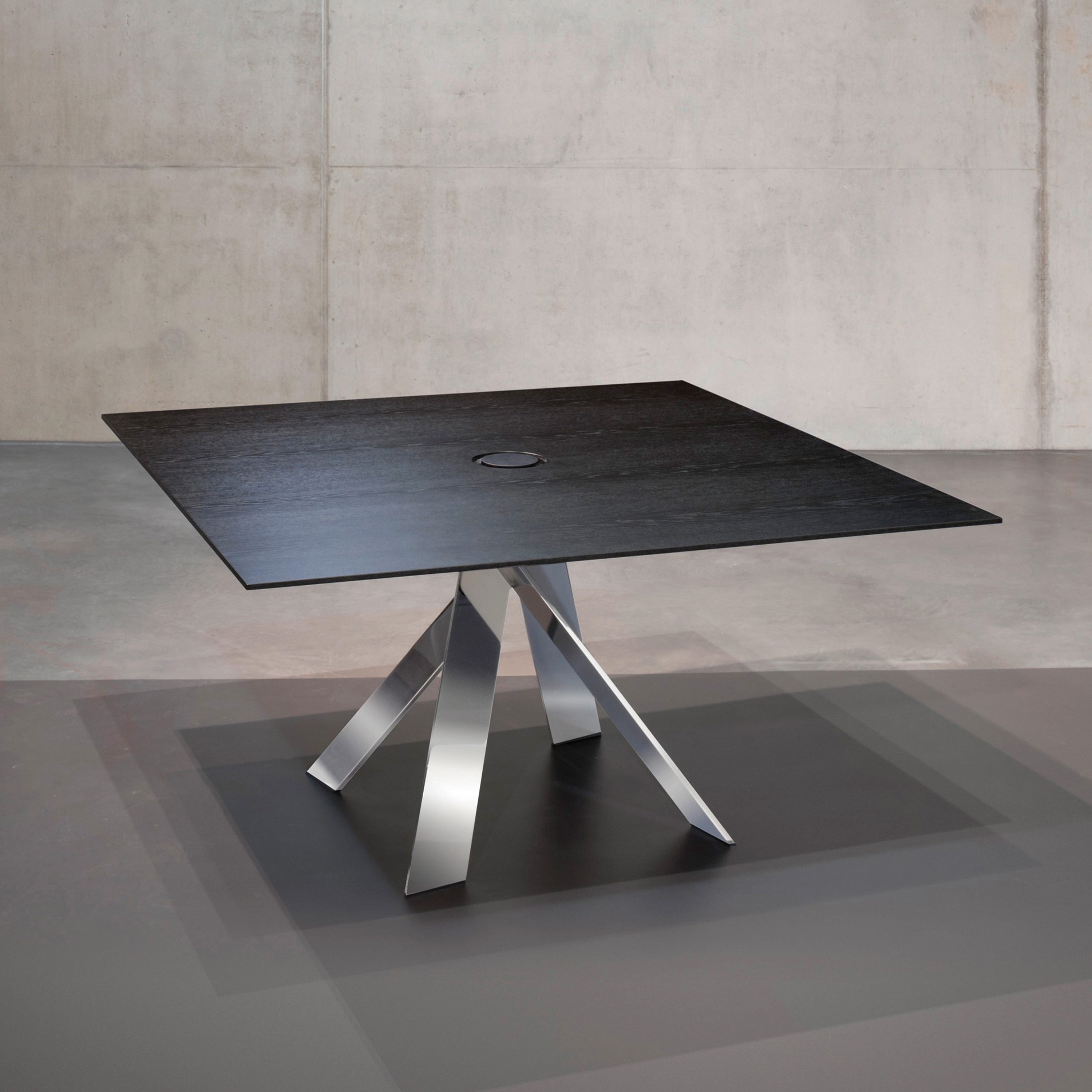 Display product Ekko from manufacturer Mobimex