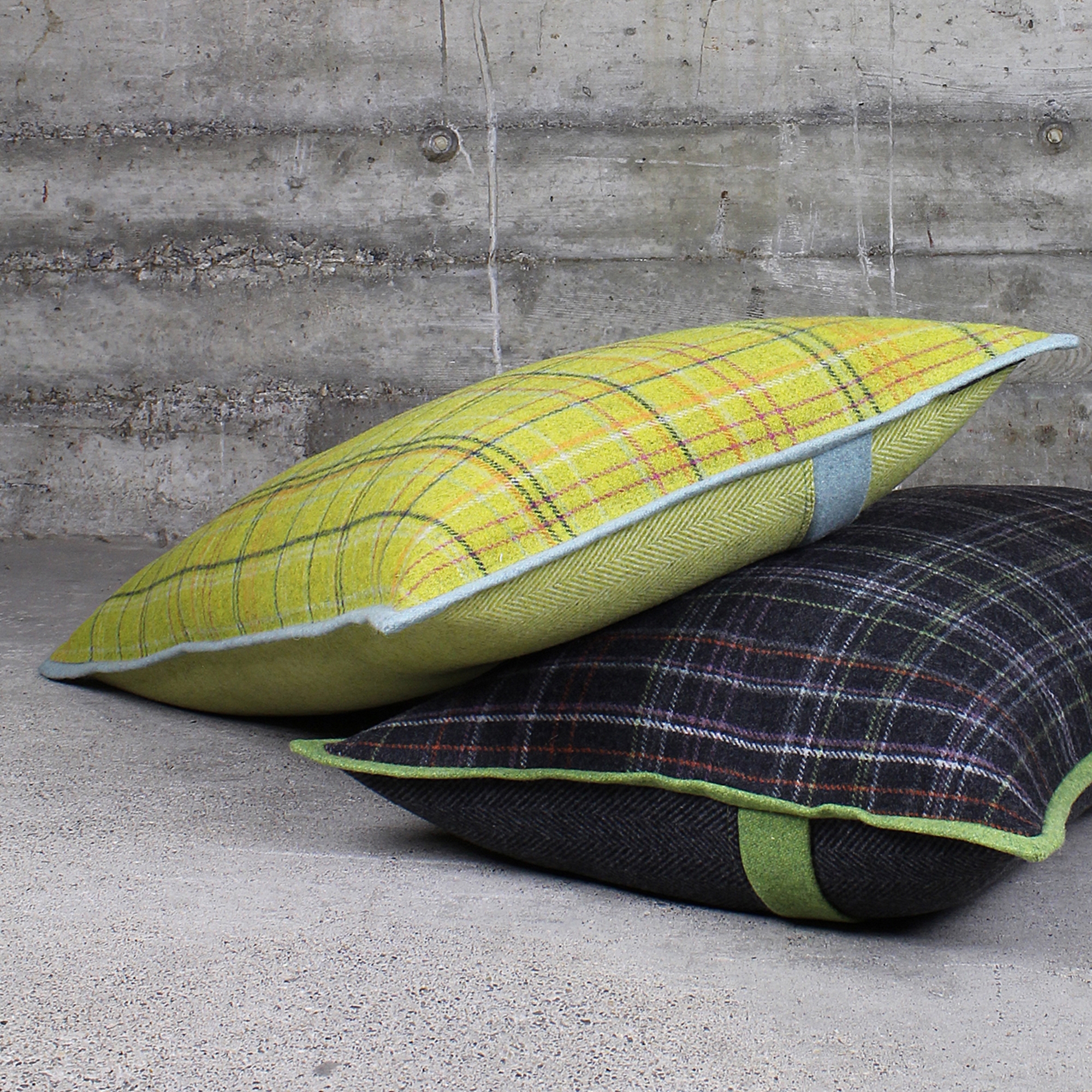 Mostra il prodotto CUSHION CAVALLO KARO del produttore Création Baumann