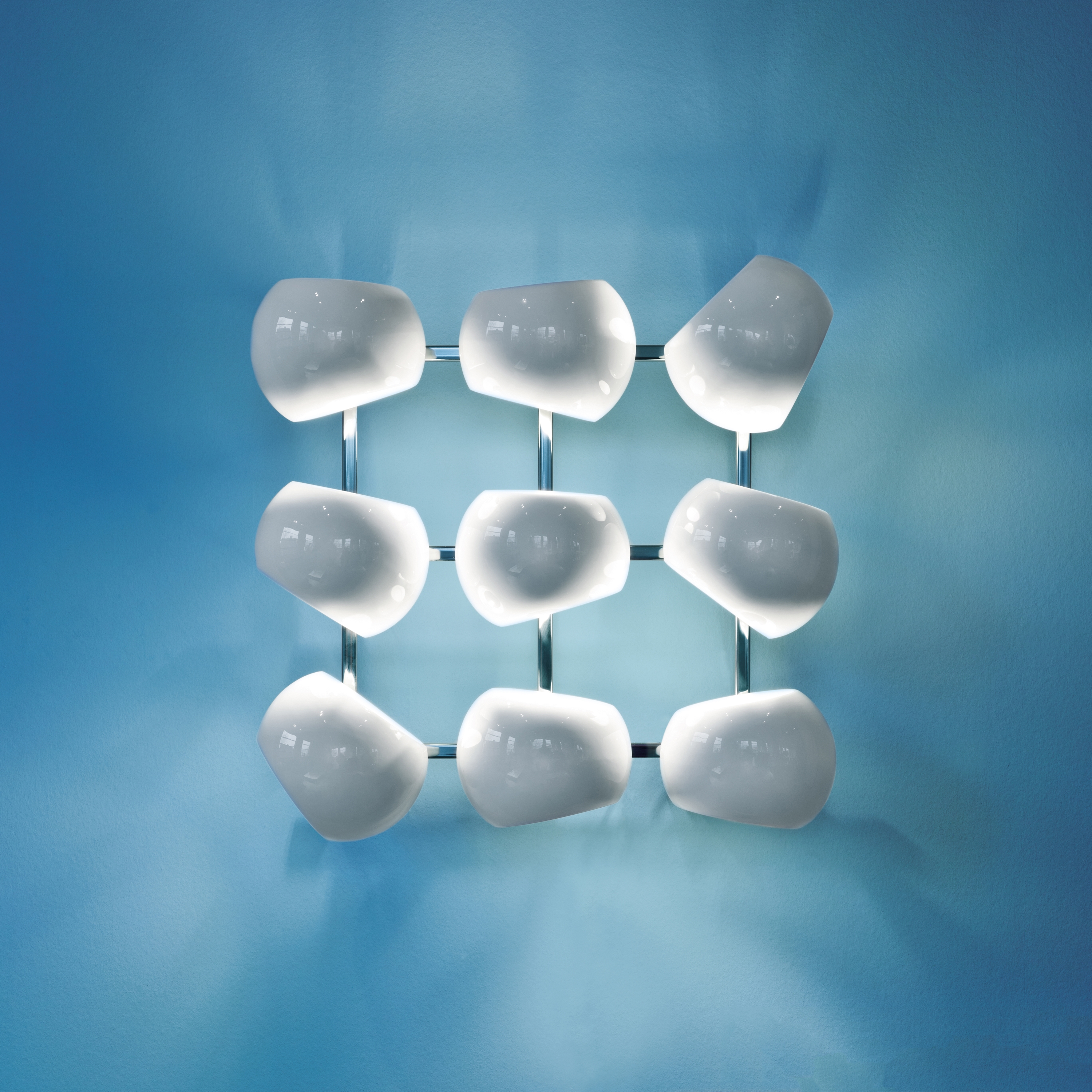 Display product White Moons 3x3 Wall lamp from manufacturer Licht im Raum