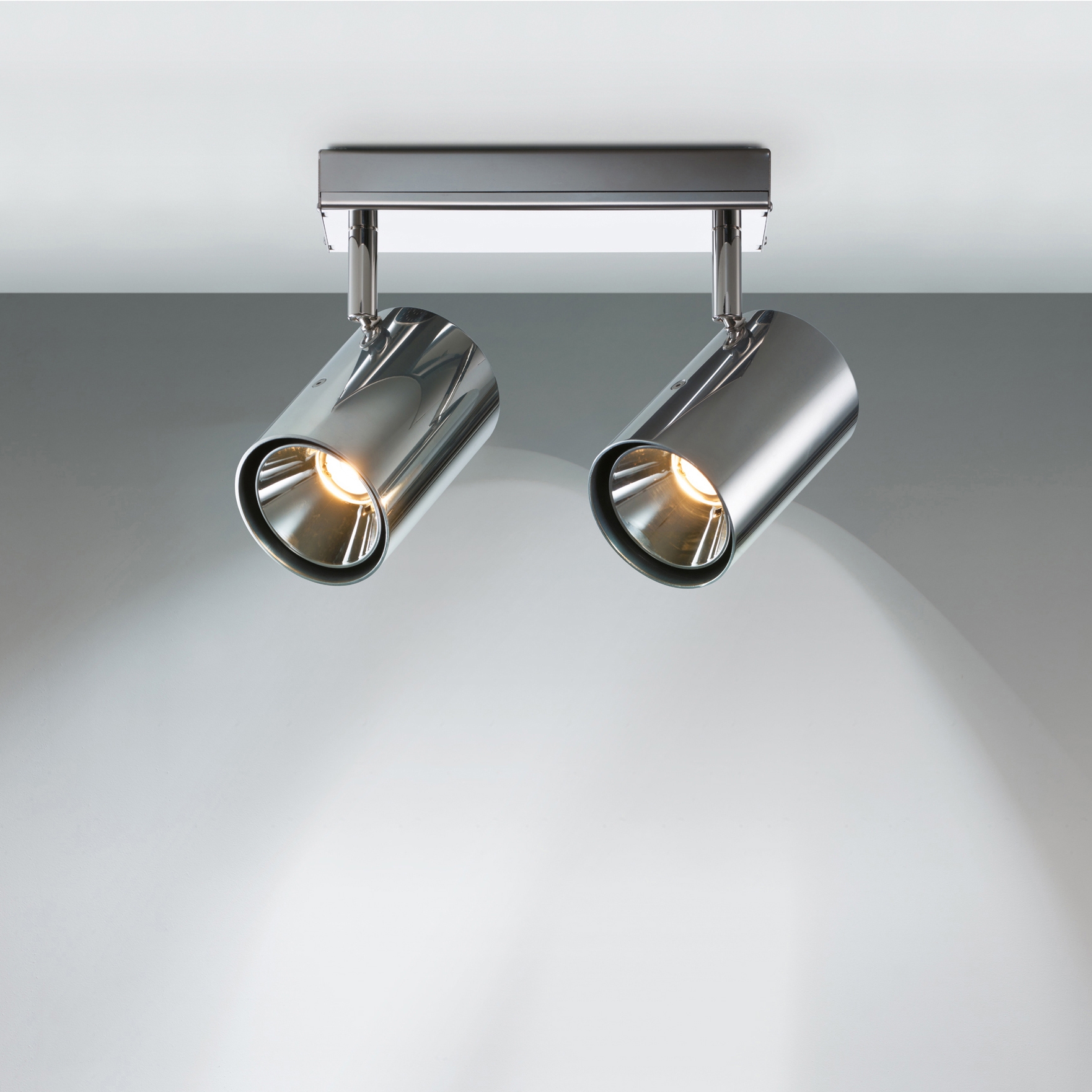 Display product Professional Spot from manufacturer Licht im Raum