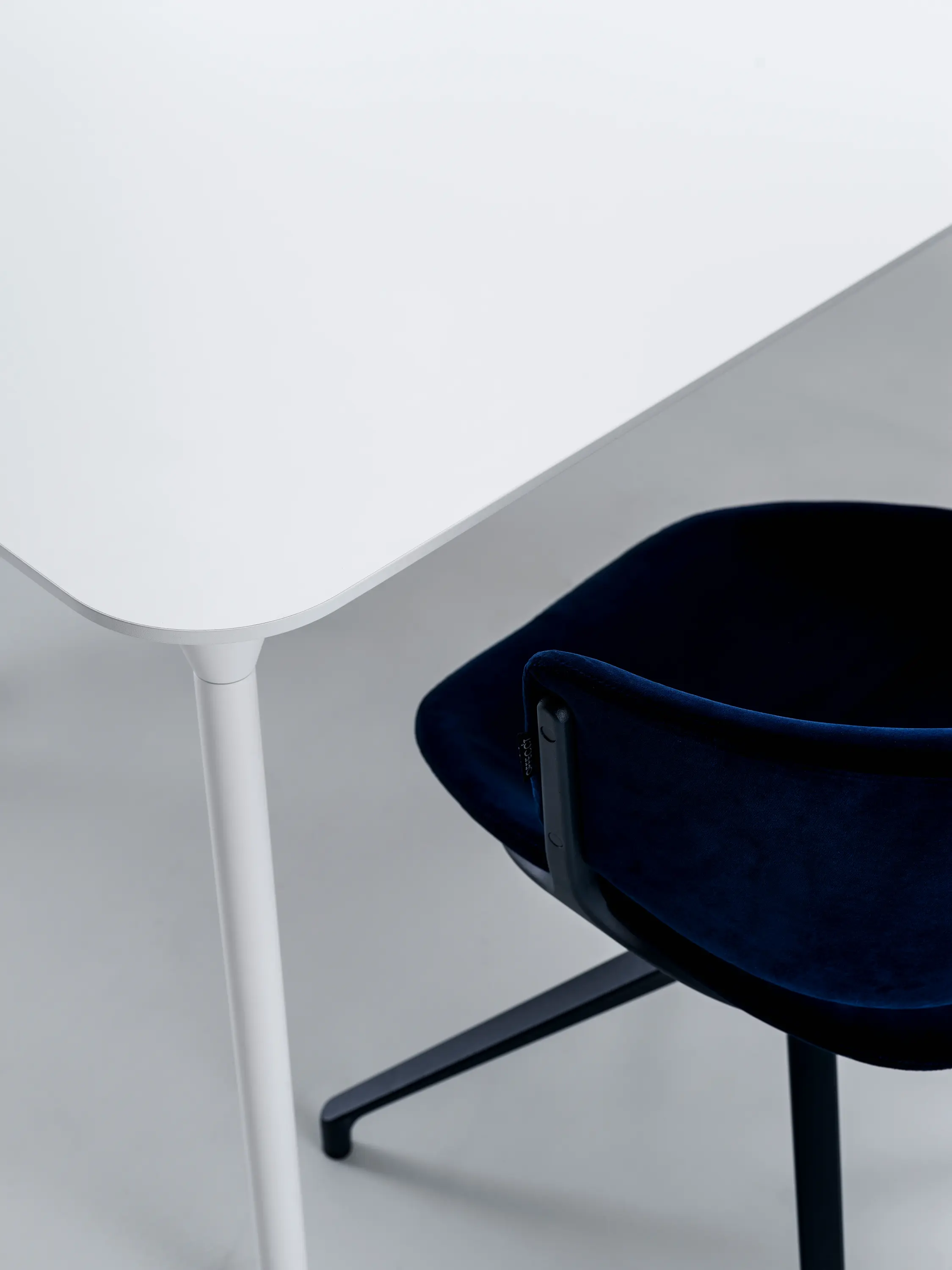 OFFECCT - Phoenix, Table