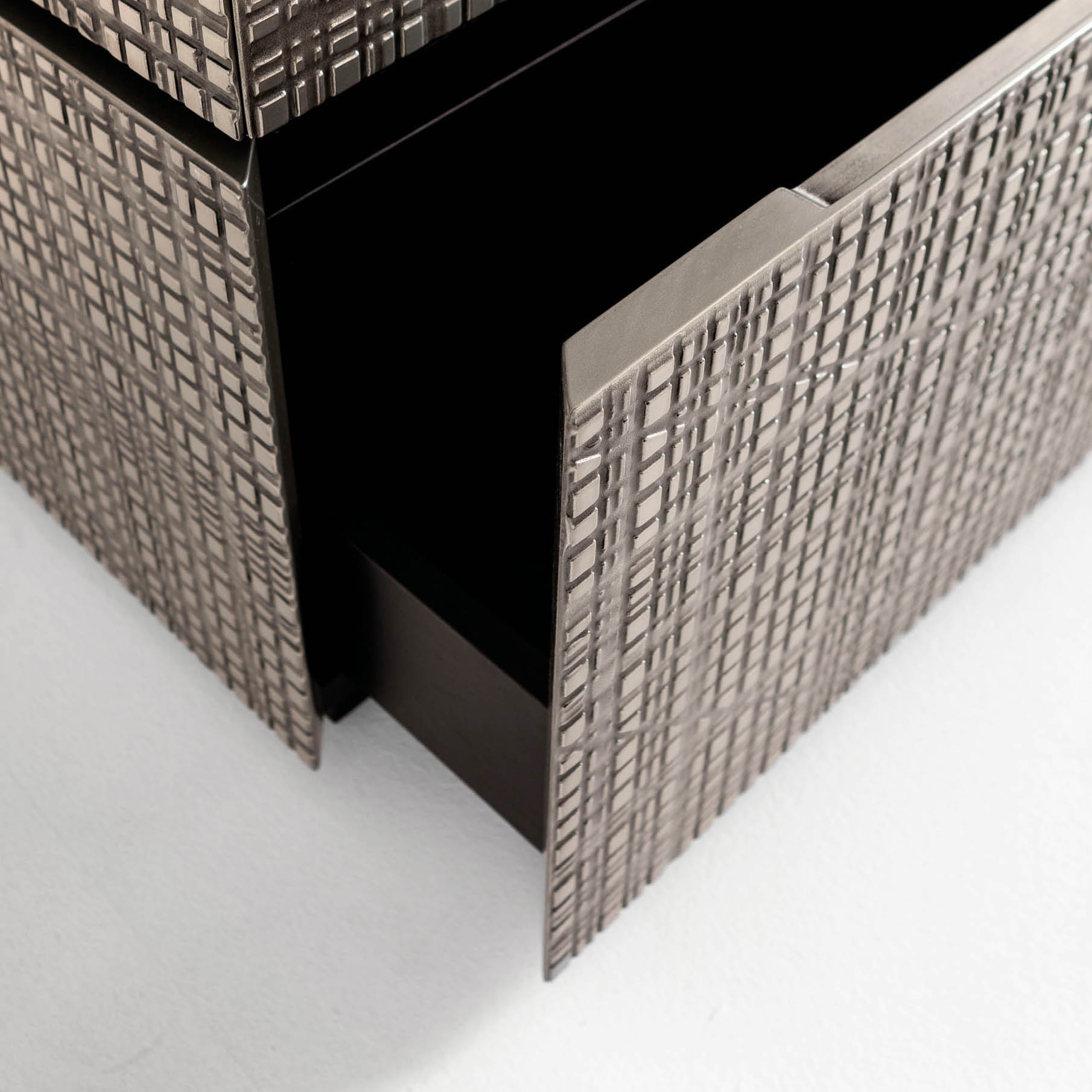 BEDSIDE TABLES