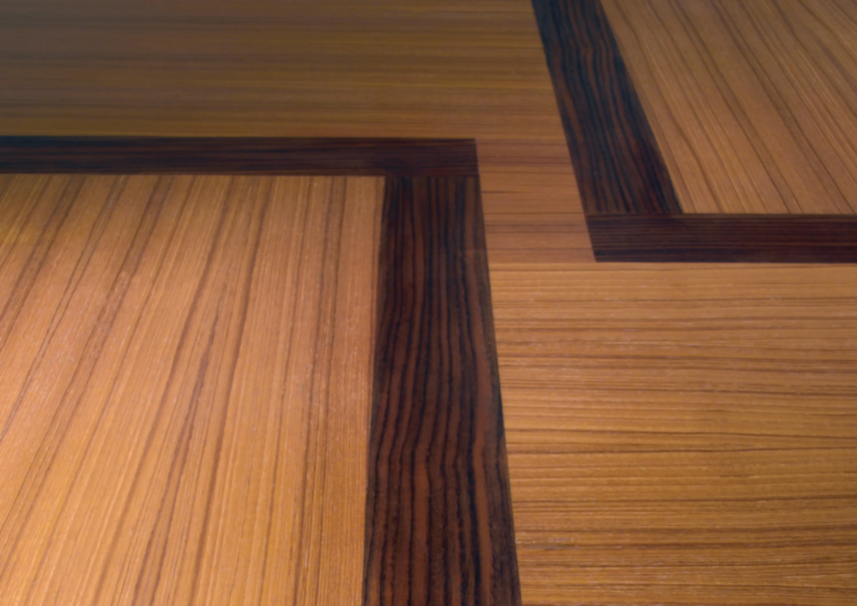 Laurameroni - BD 07 | Table