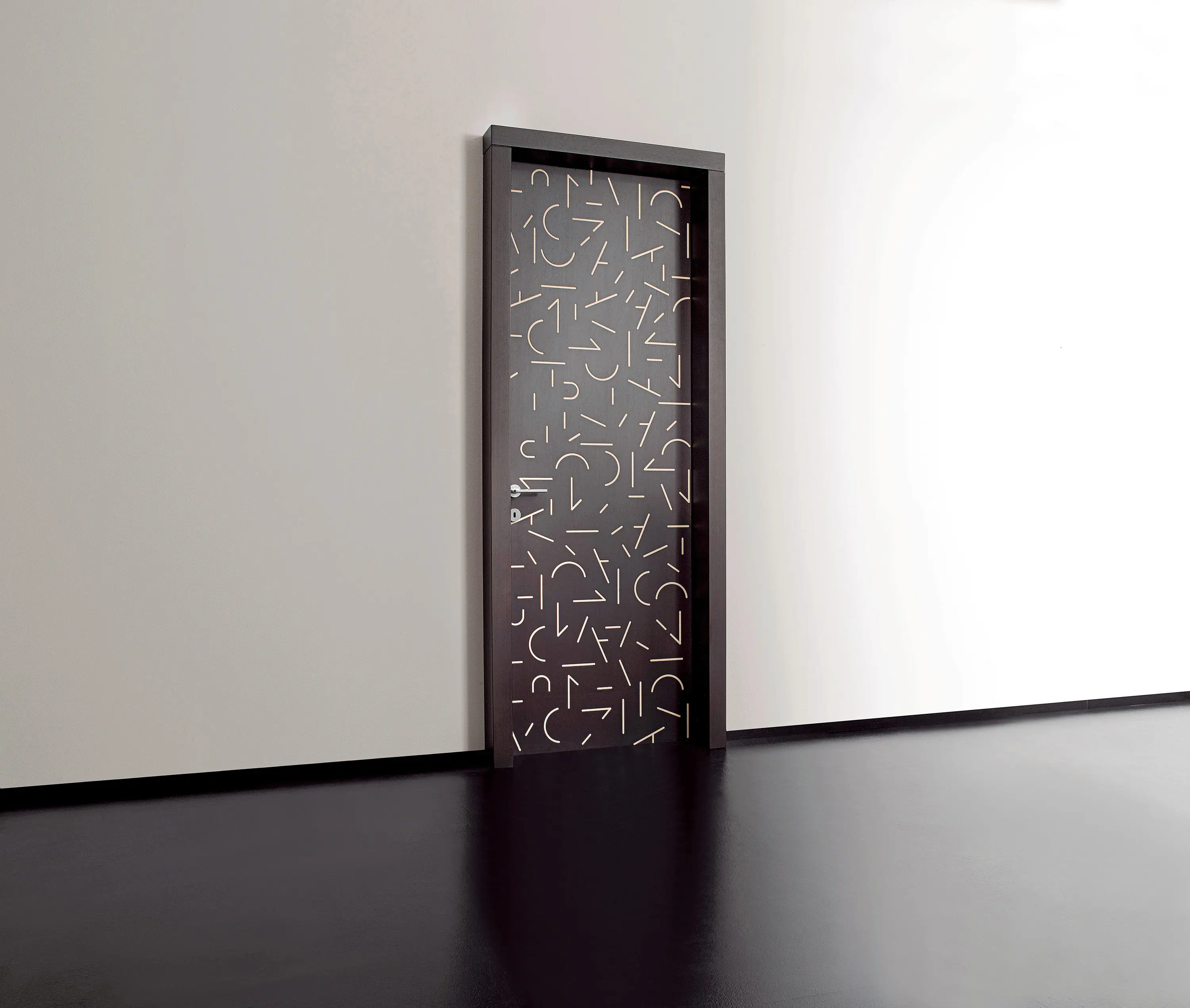 Laurameroni - Graffiti | Hinged Door Tratti