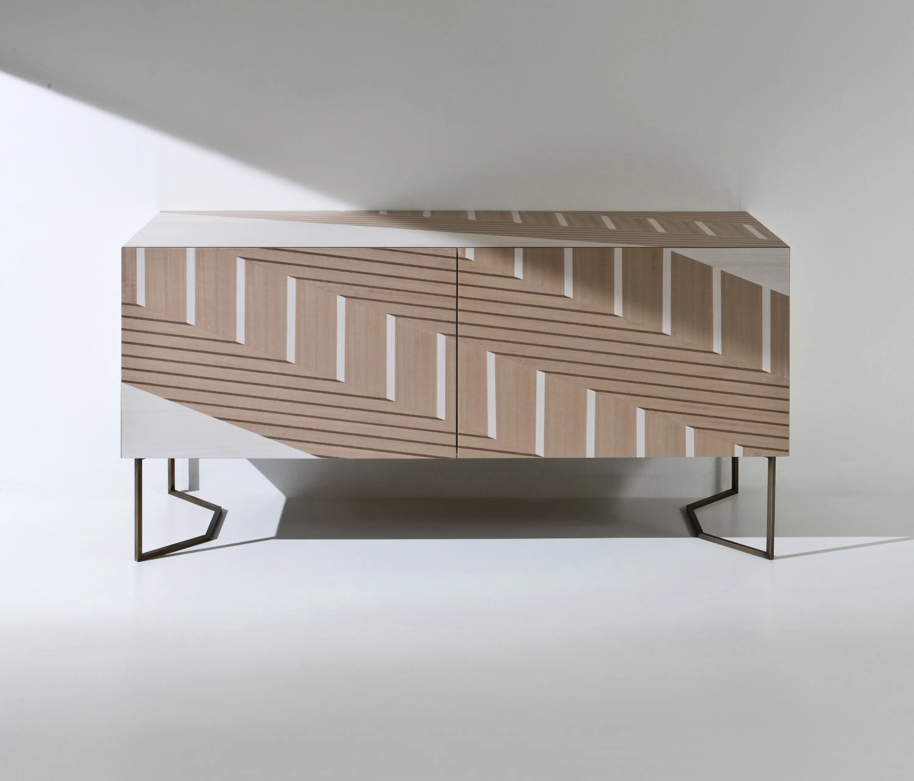 gallery-slide-0