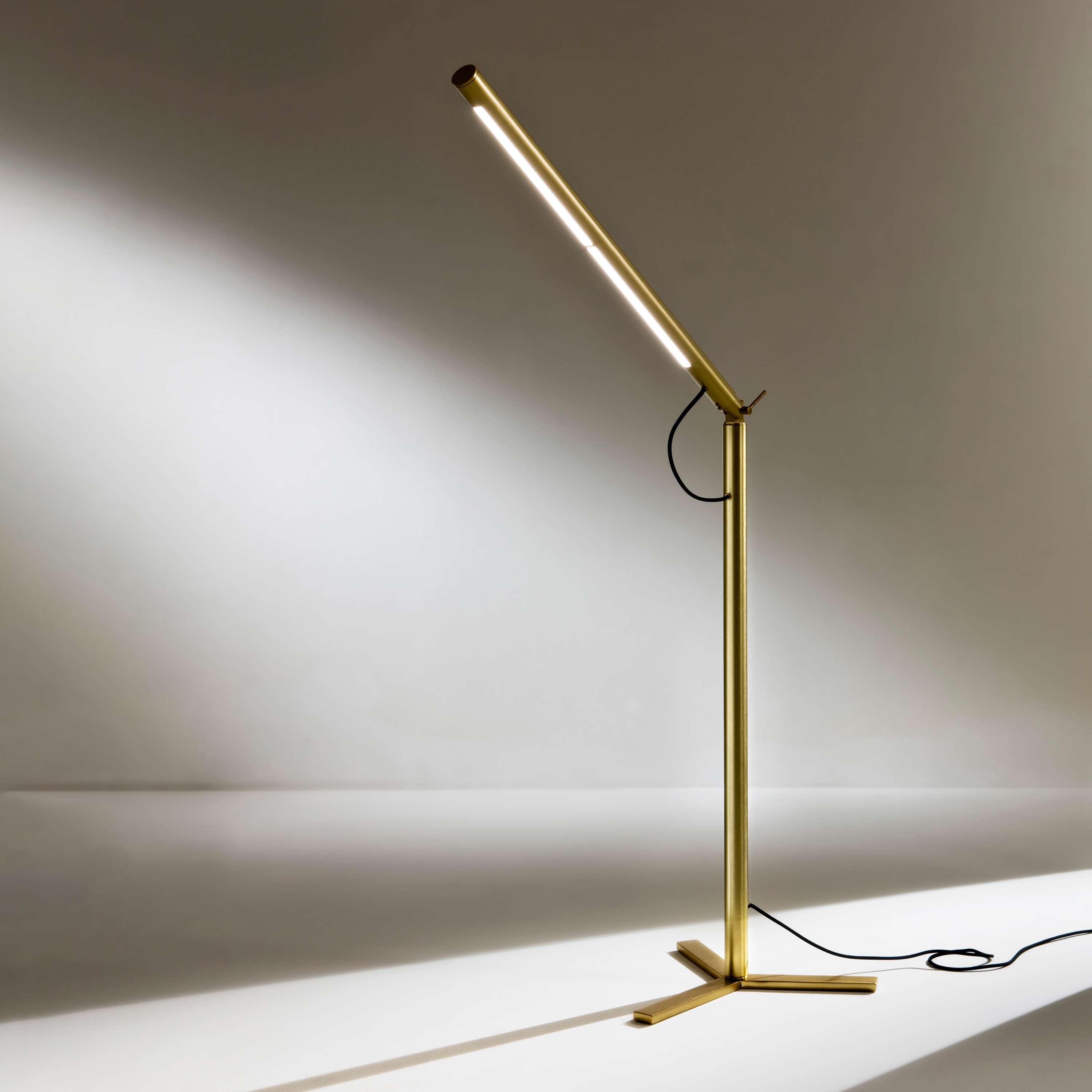 Display product Level | Floor Lamp from manufacturer Laurameroni