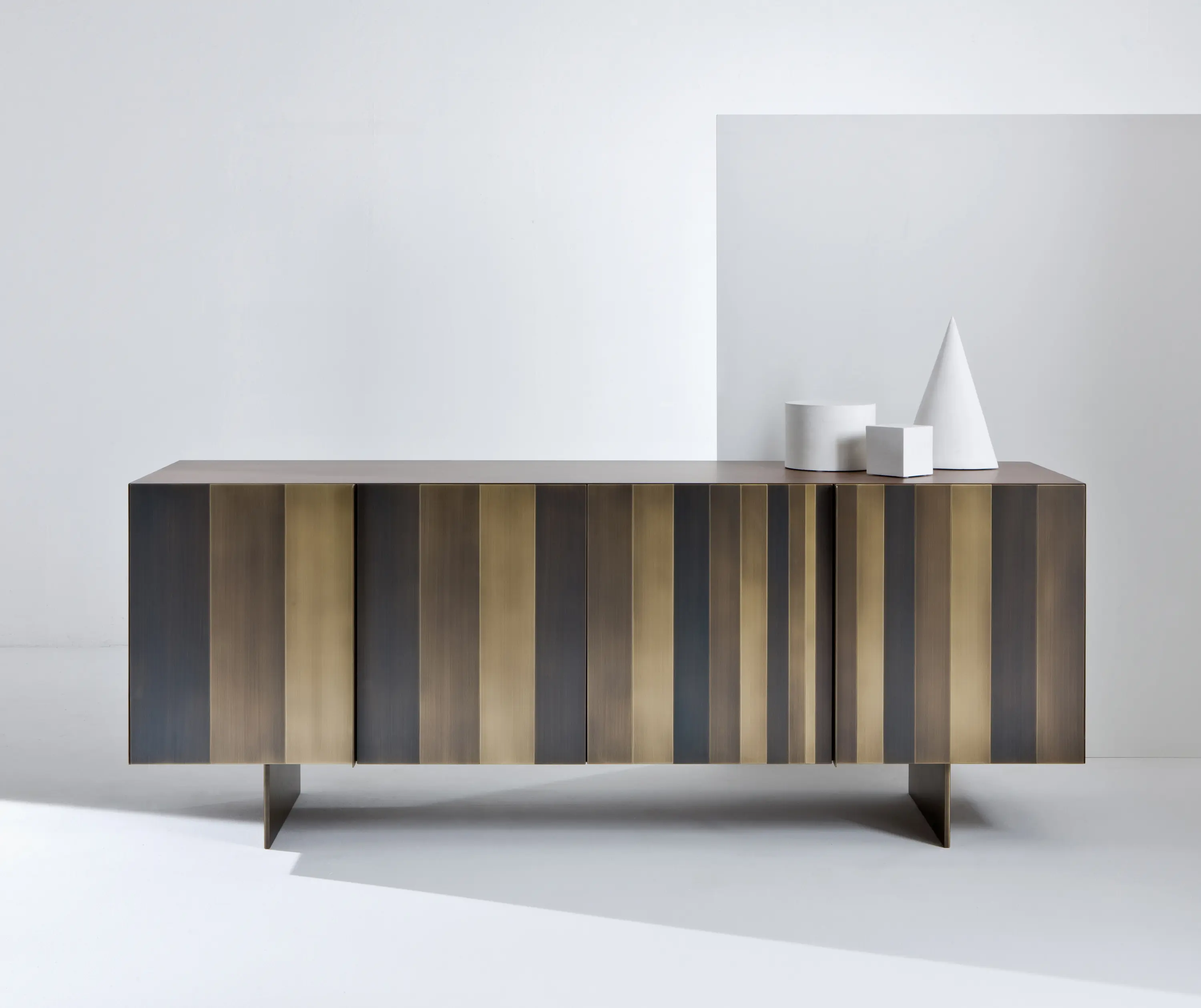 Laurameroni - ST 12 | Sideboard