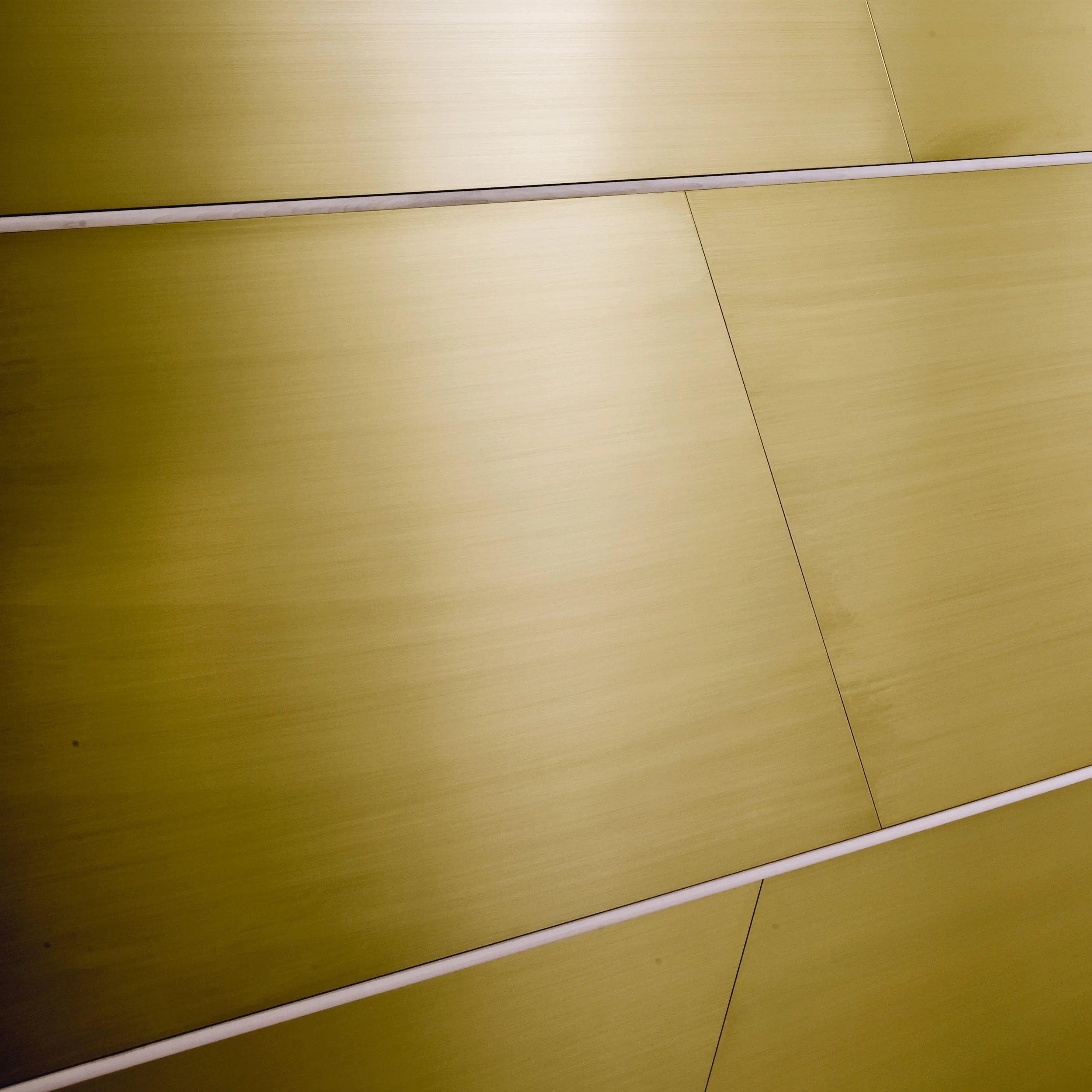 gallery-slide-0