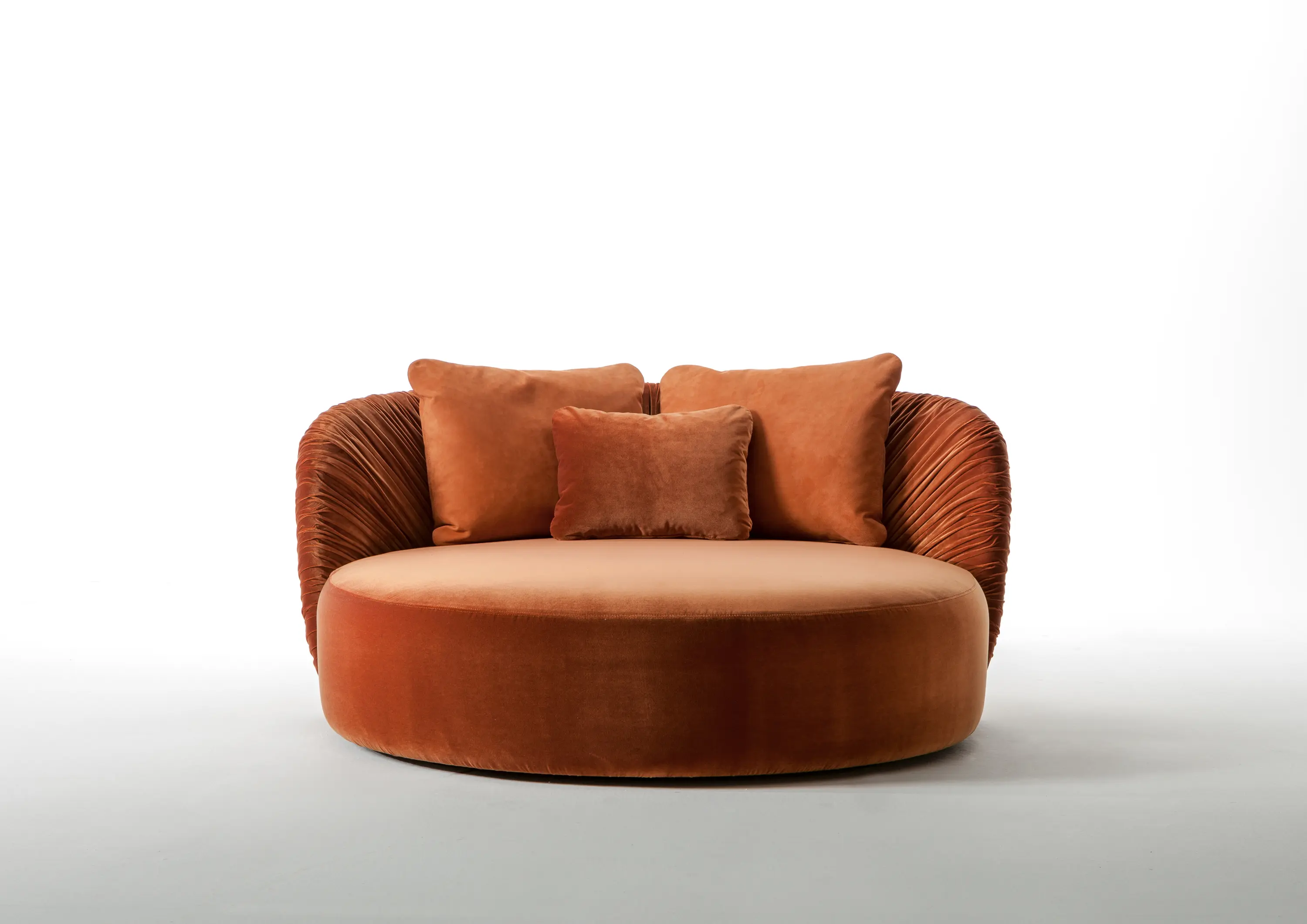 Laurameroni - Drapé Round | Sofa