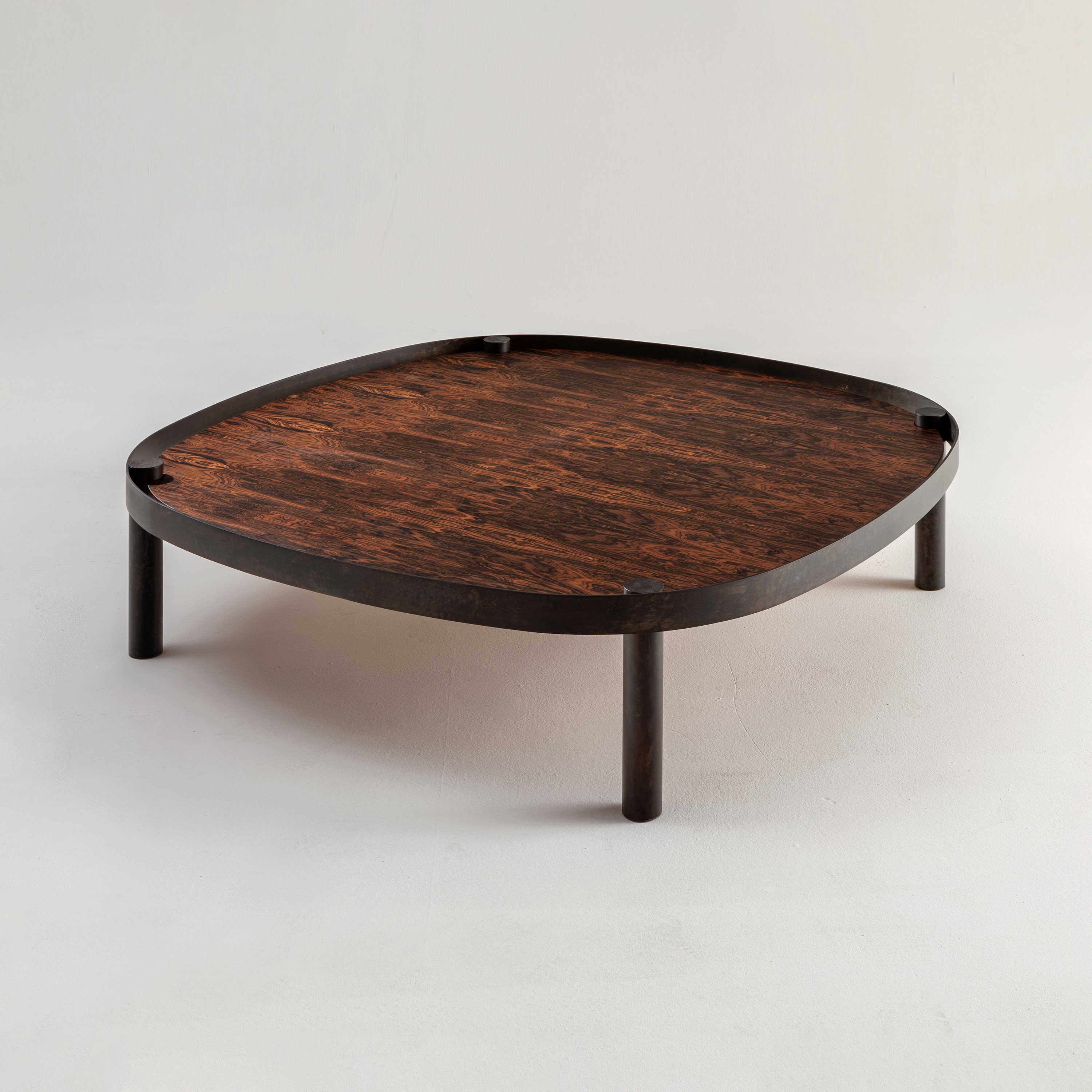 Display product Tray | Low Tables from manufacturer Laurameroni