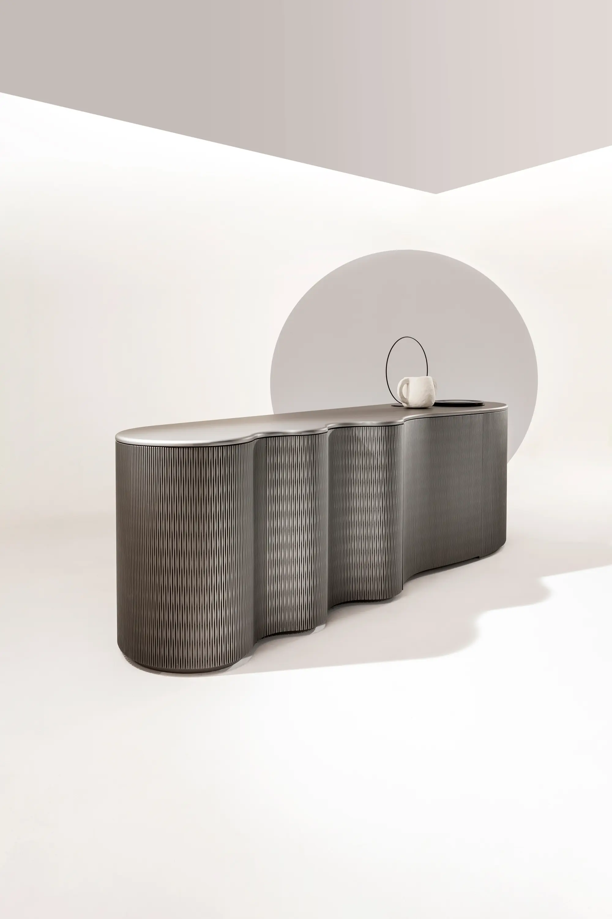 Laurameroni - Infinity Big |
Kommode