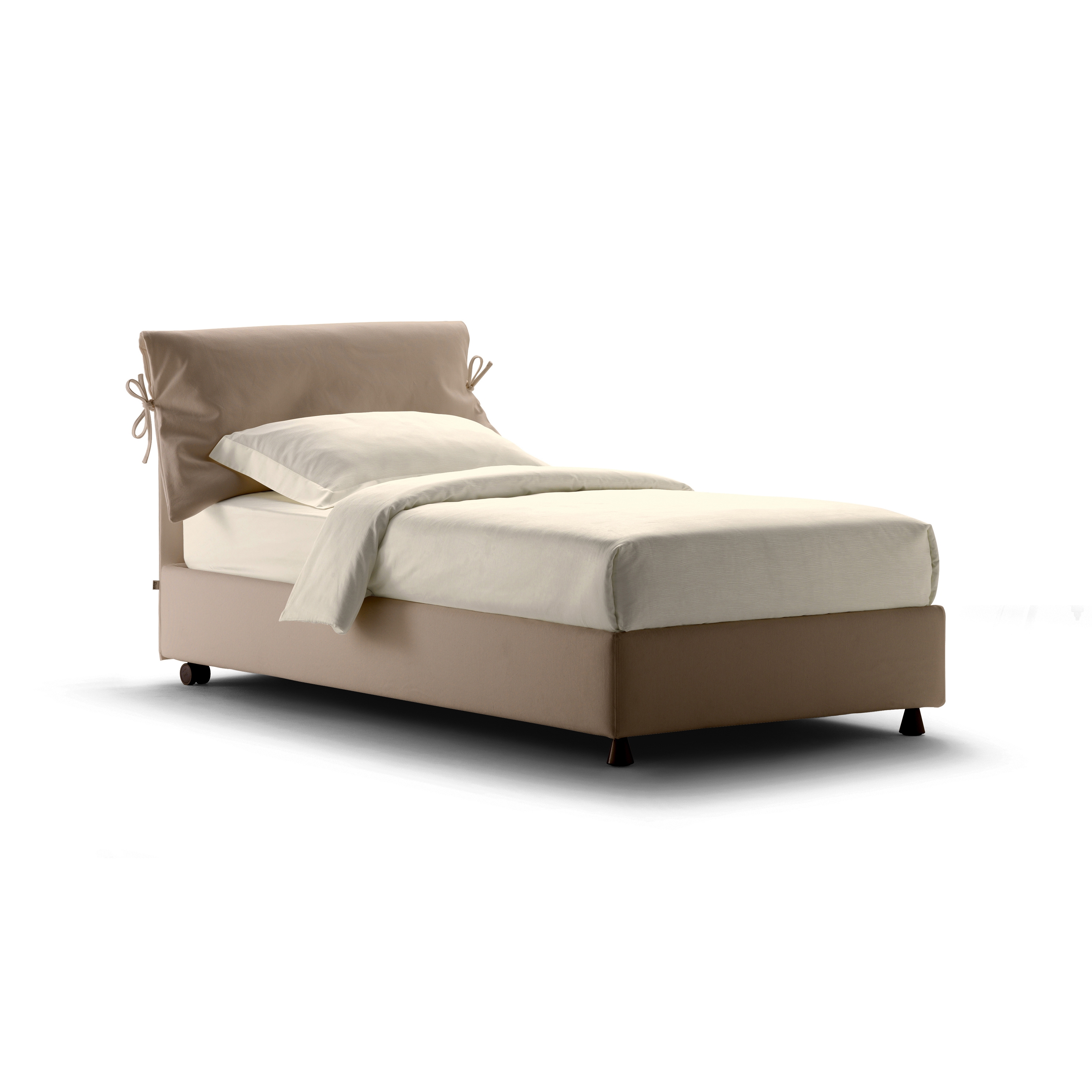 Display product Nathalie Single from manufacturer Flou