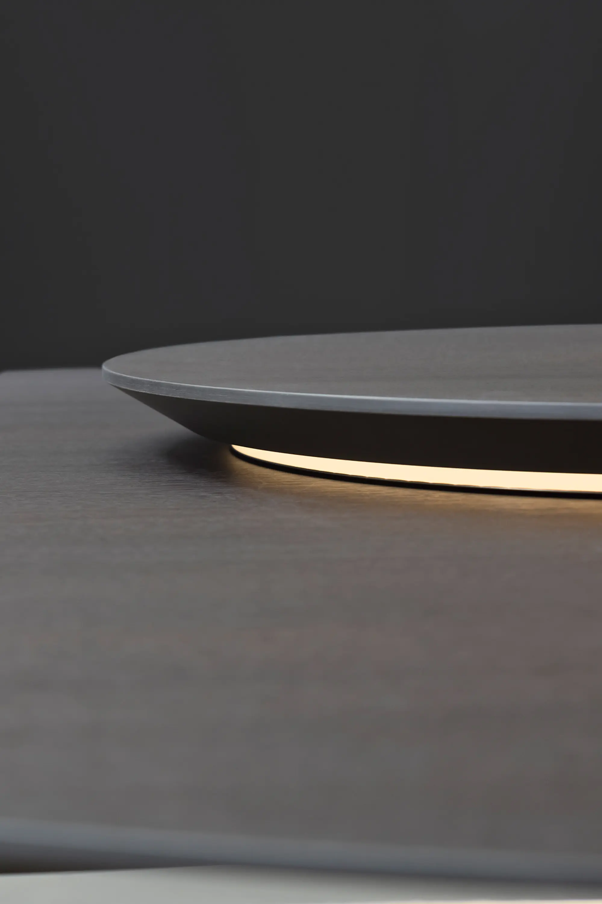Flou - Tekton Table