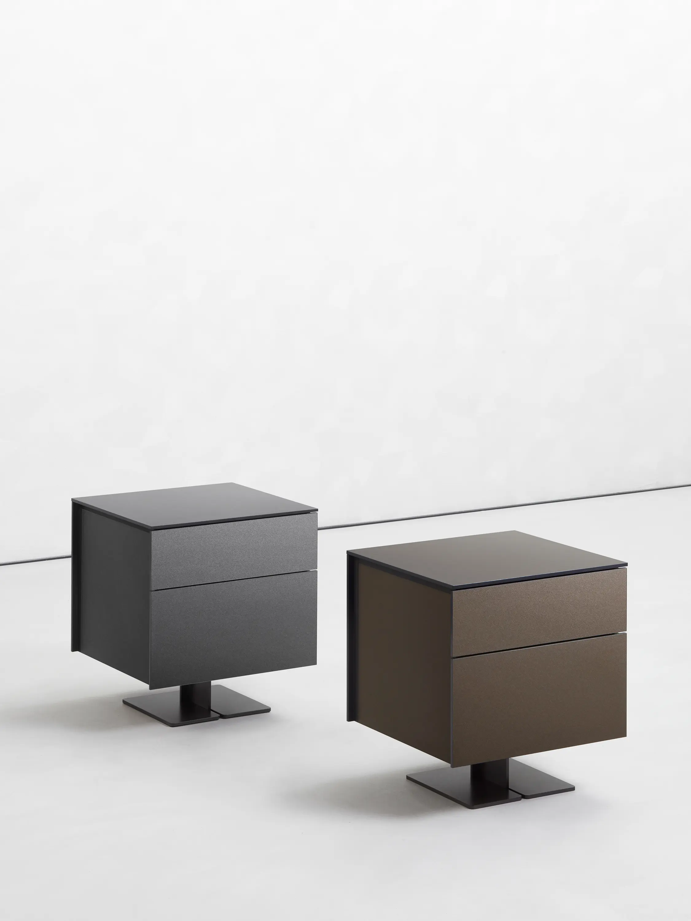 Flou - Juta Beside Table