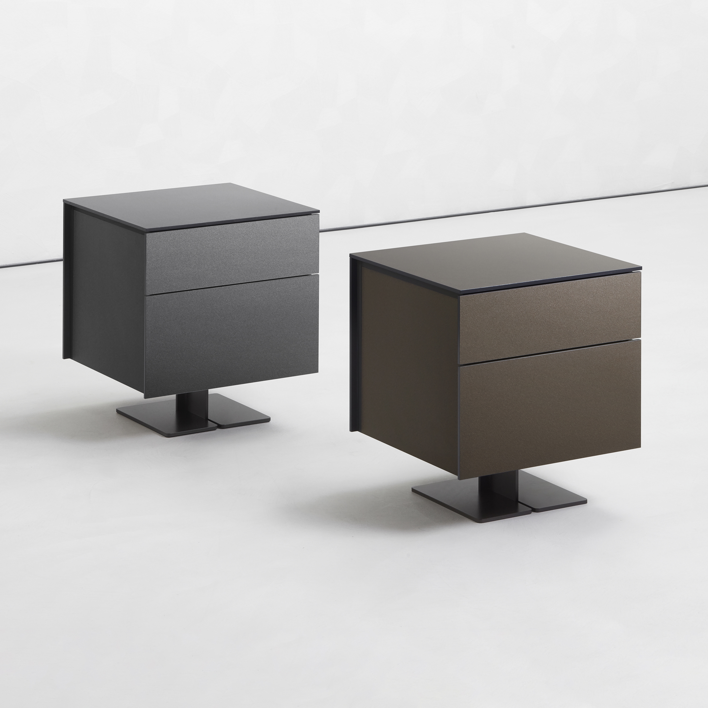 Display product Juta Beside Table from manufacturer Flou