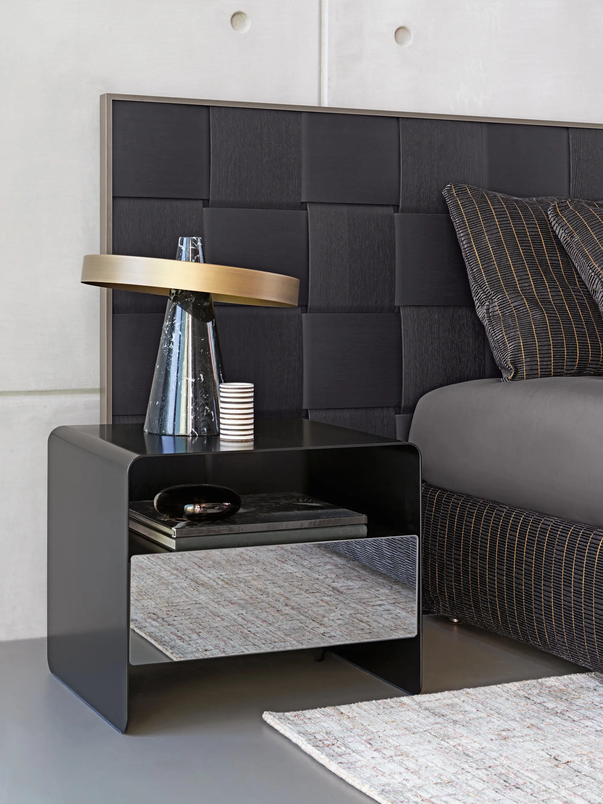 Flou - Foglio Bedside Table