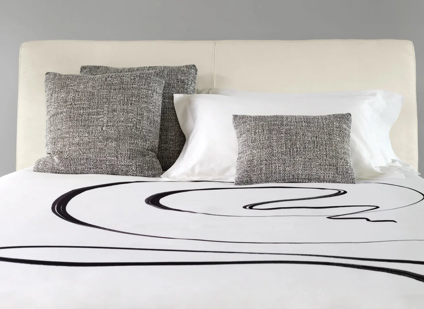 Flou - Mayplace Double Bed