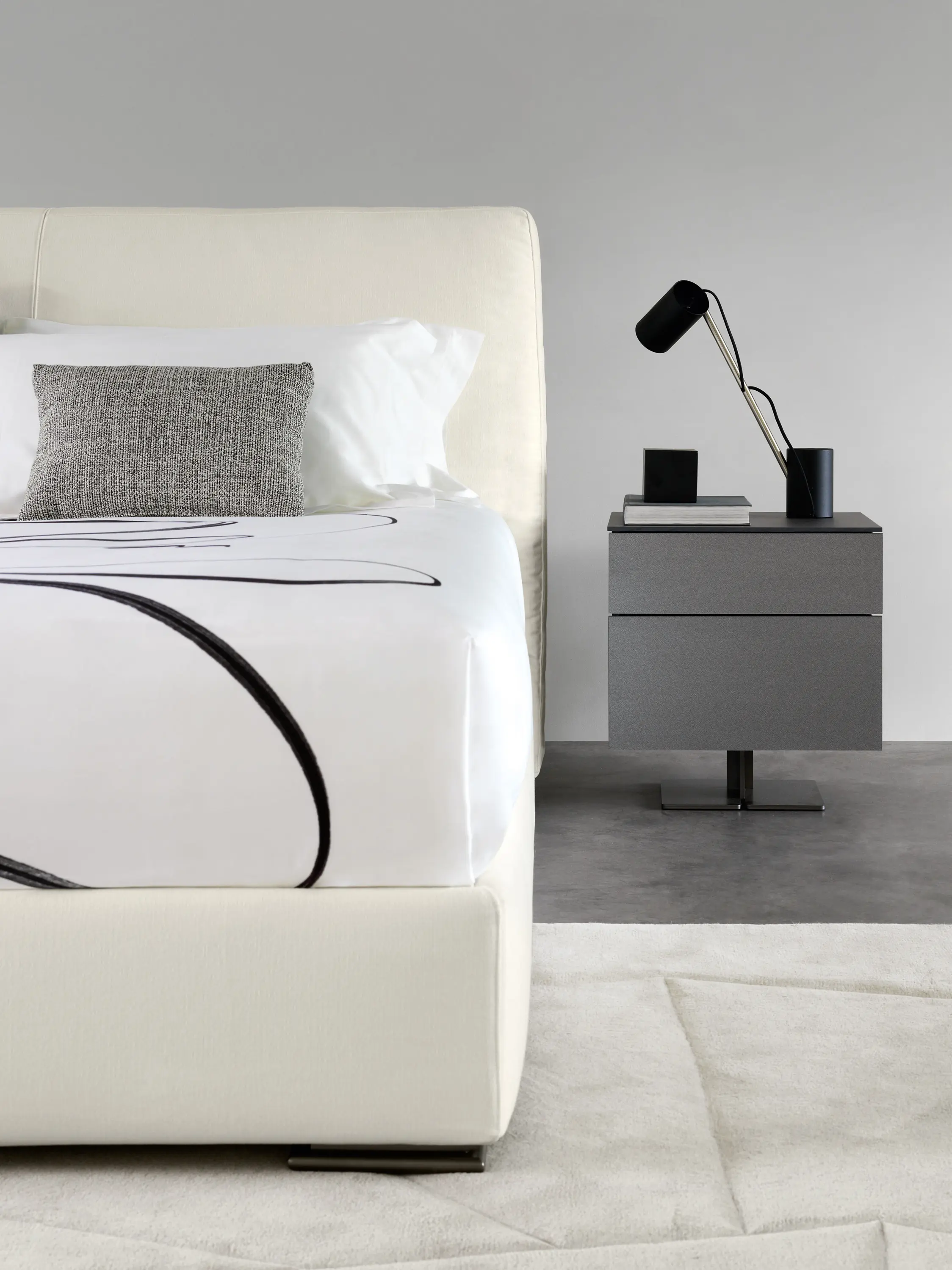 Flou - Mayplace Double Bed