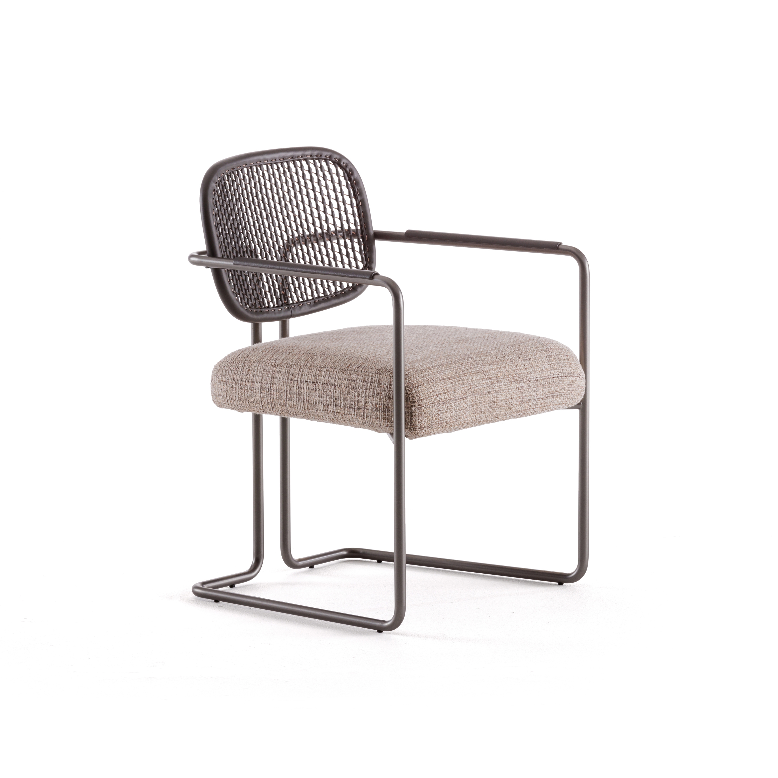 Afficher le produit Arno Petit Fauteuil du fabricant Flou