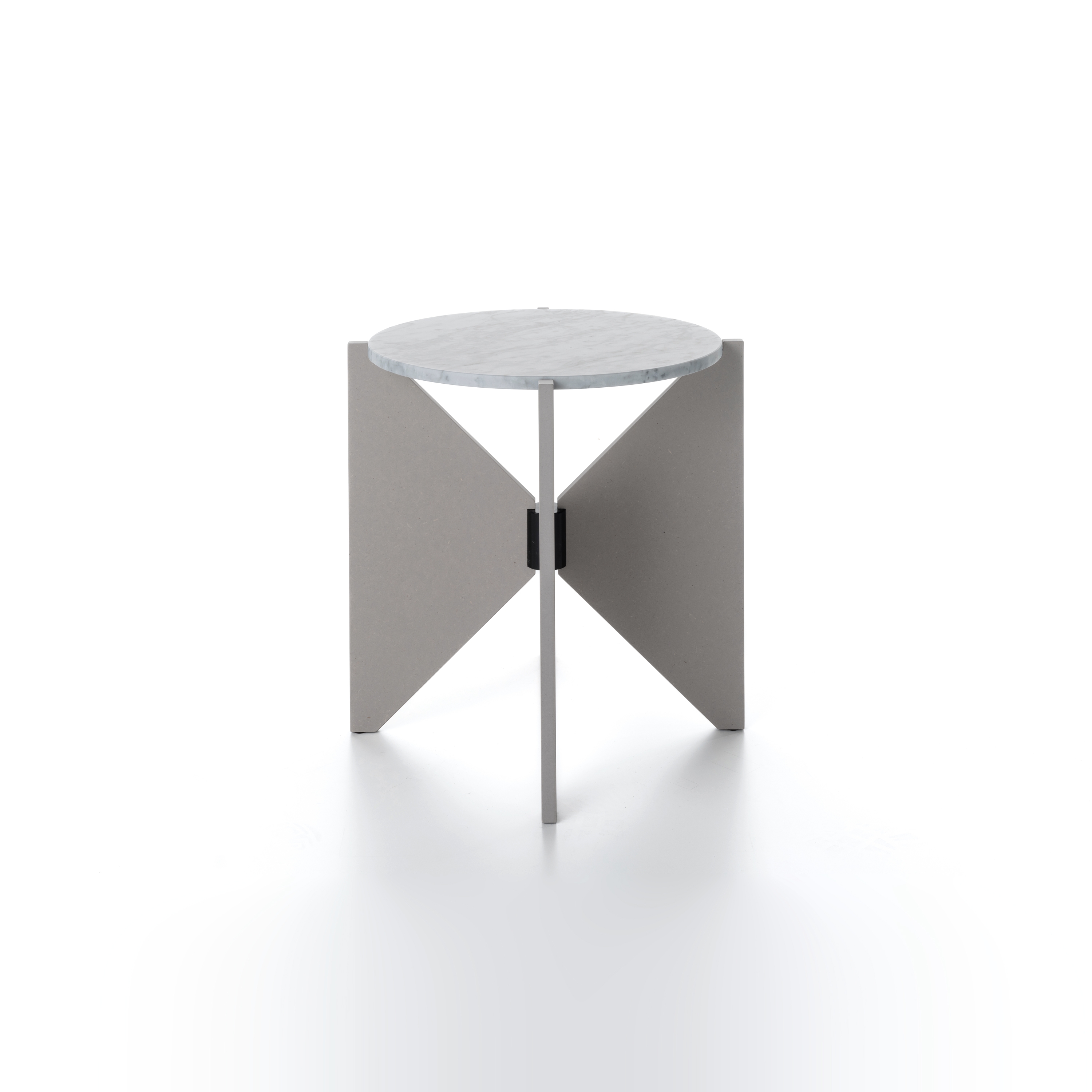 Display product Saturno 48 low table from manufacturer Alias