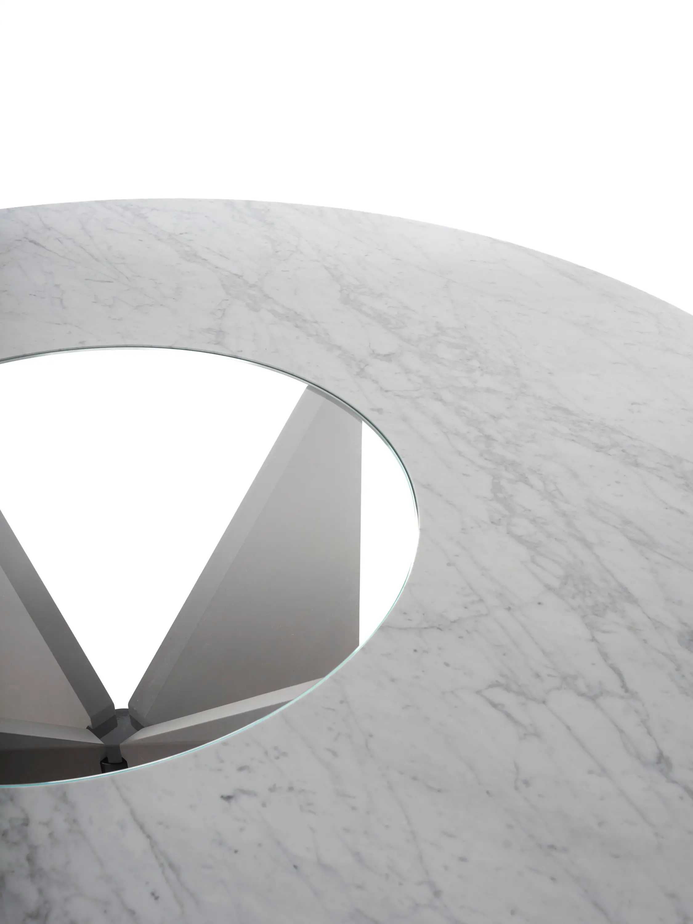 Alias - Saturno table