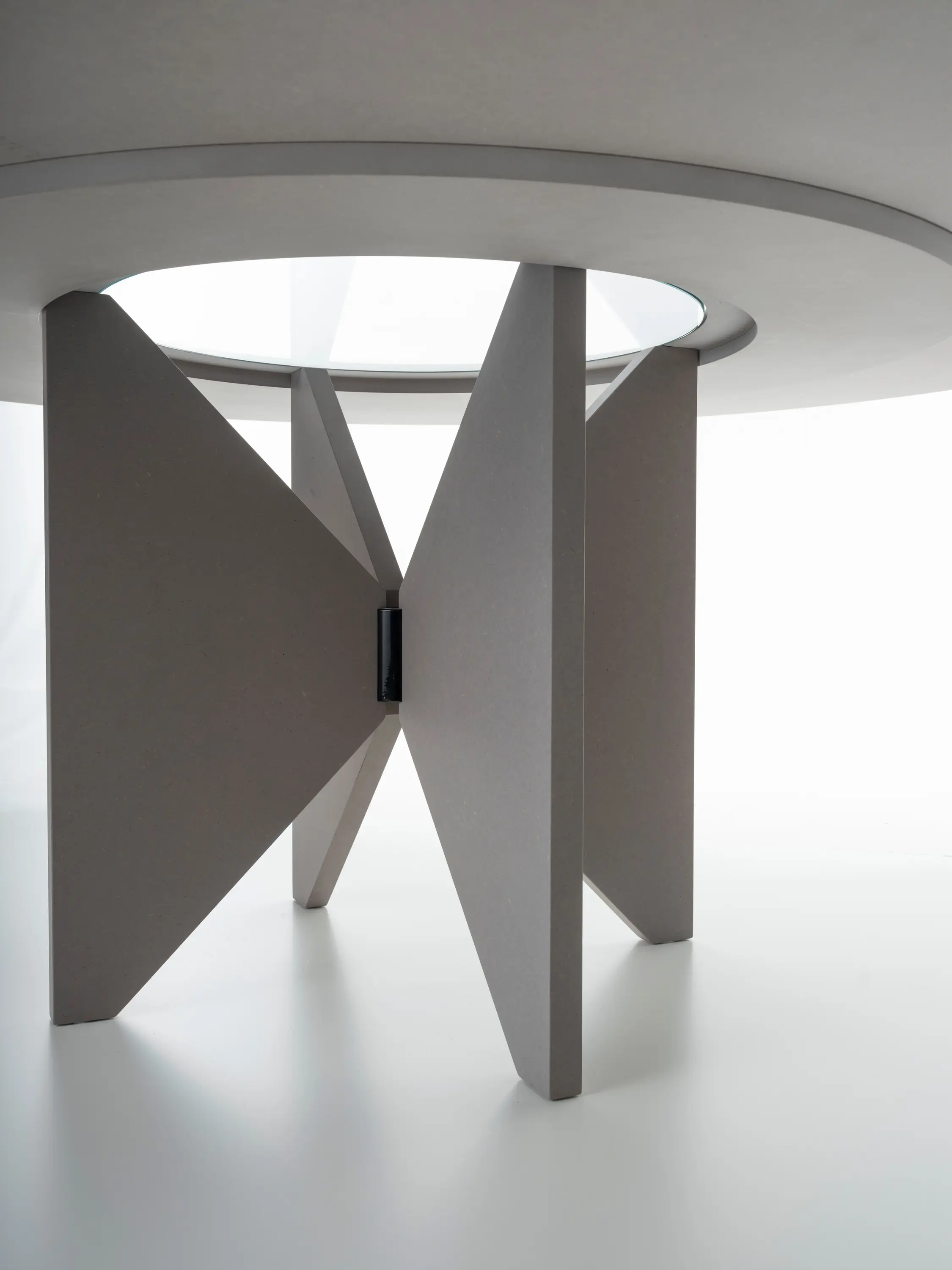 Alias - Saturno table