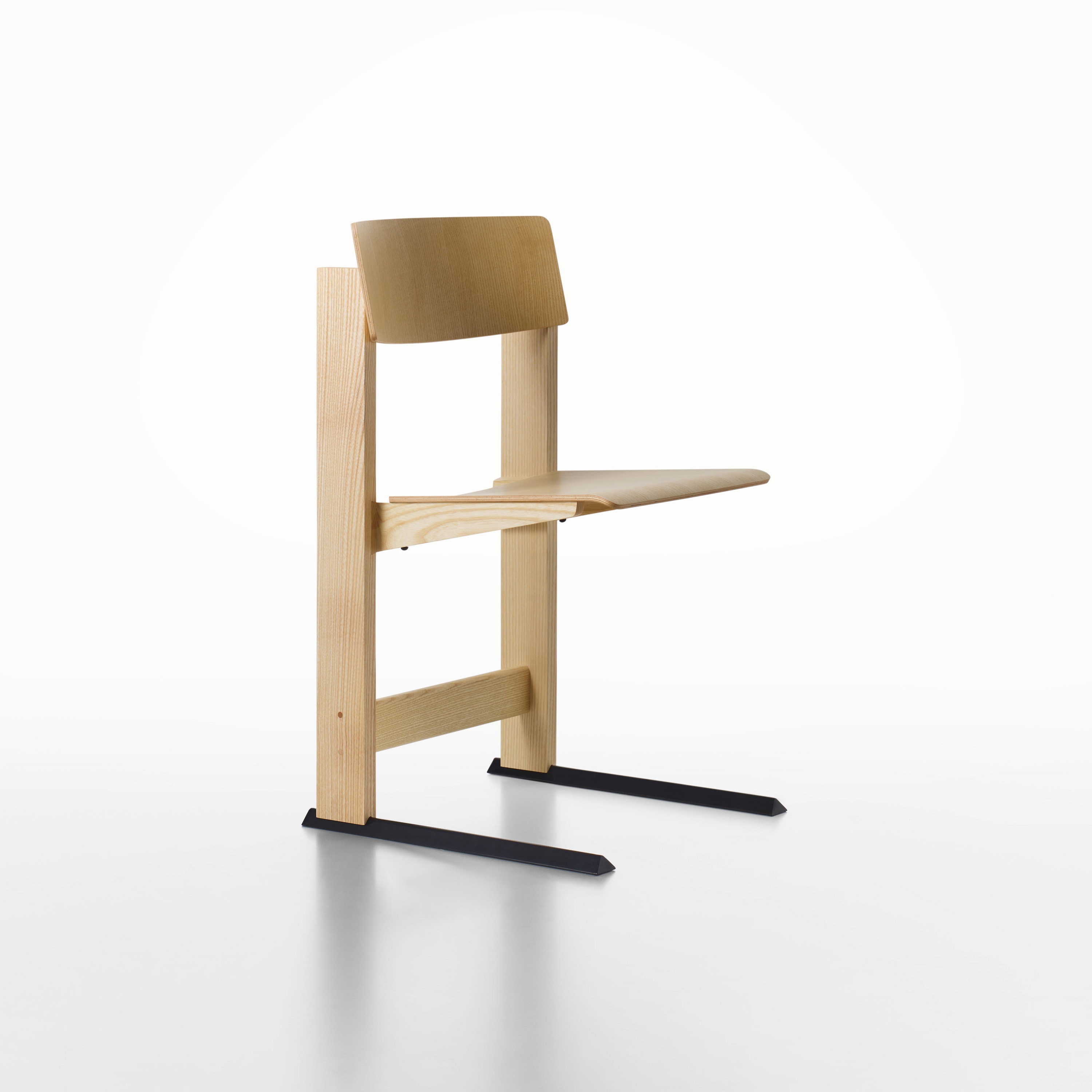 Display product Lira Chair from manufacturer Alias