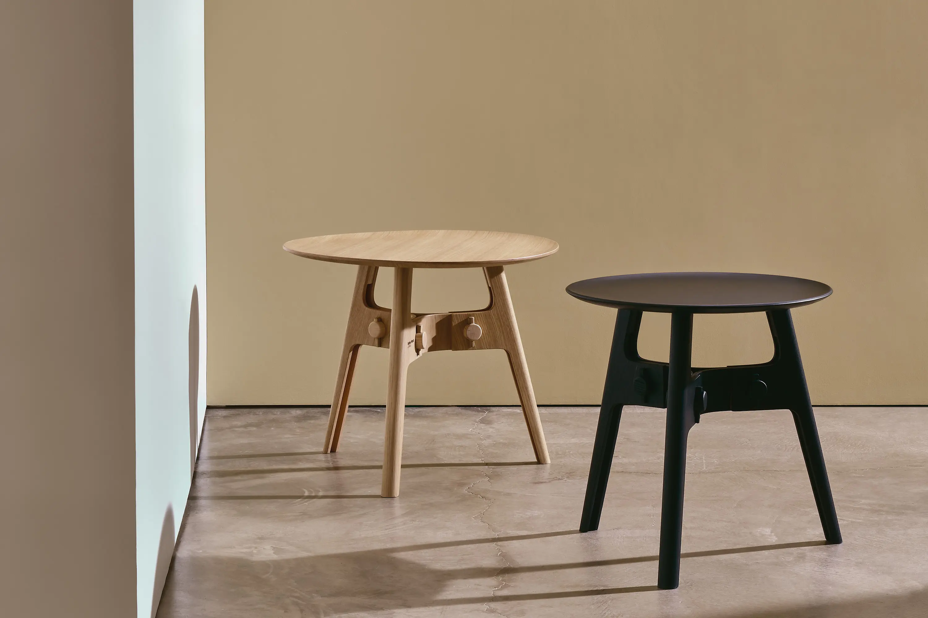 Andreu World - Taras Occasional Table ME-2680
