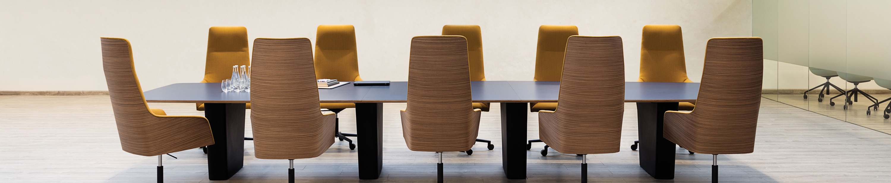 Entdecke die Welt des Herstellers Andreu World