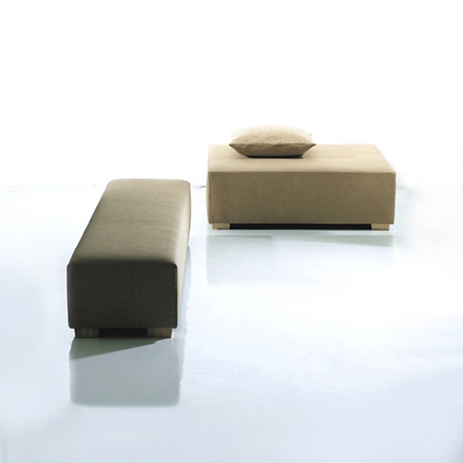 Display product Bench from manufacturer Woodnotes