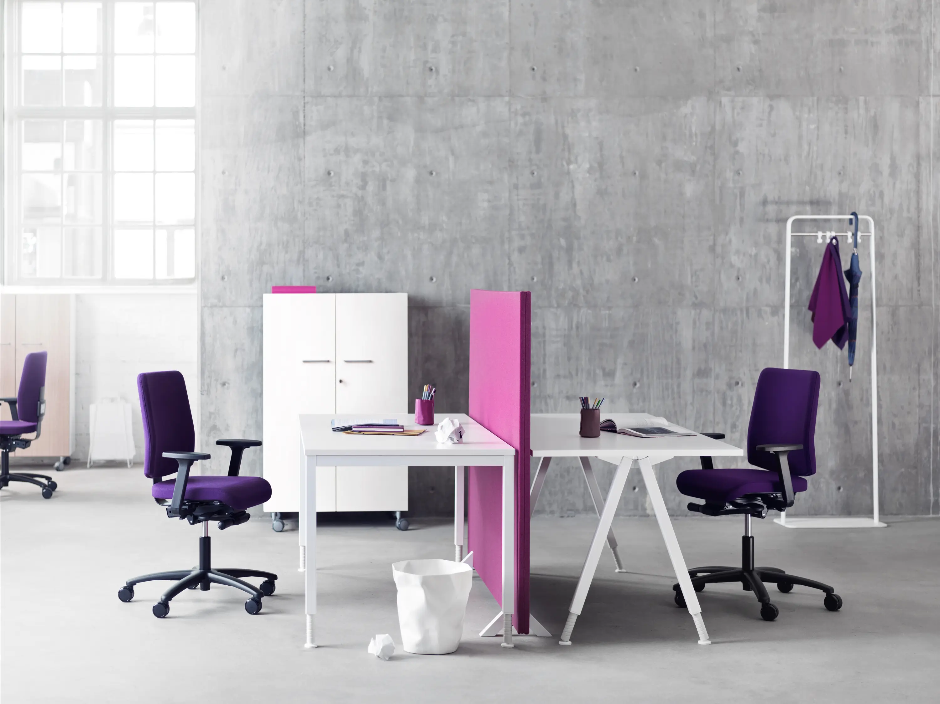 Martela - Alku Table with Cross Base