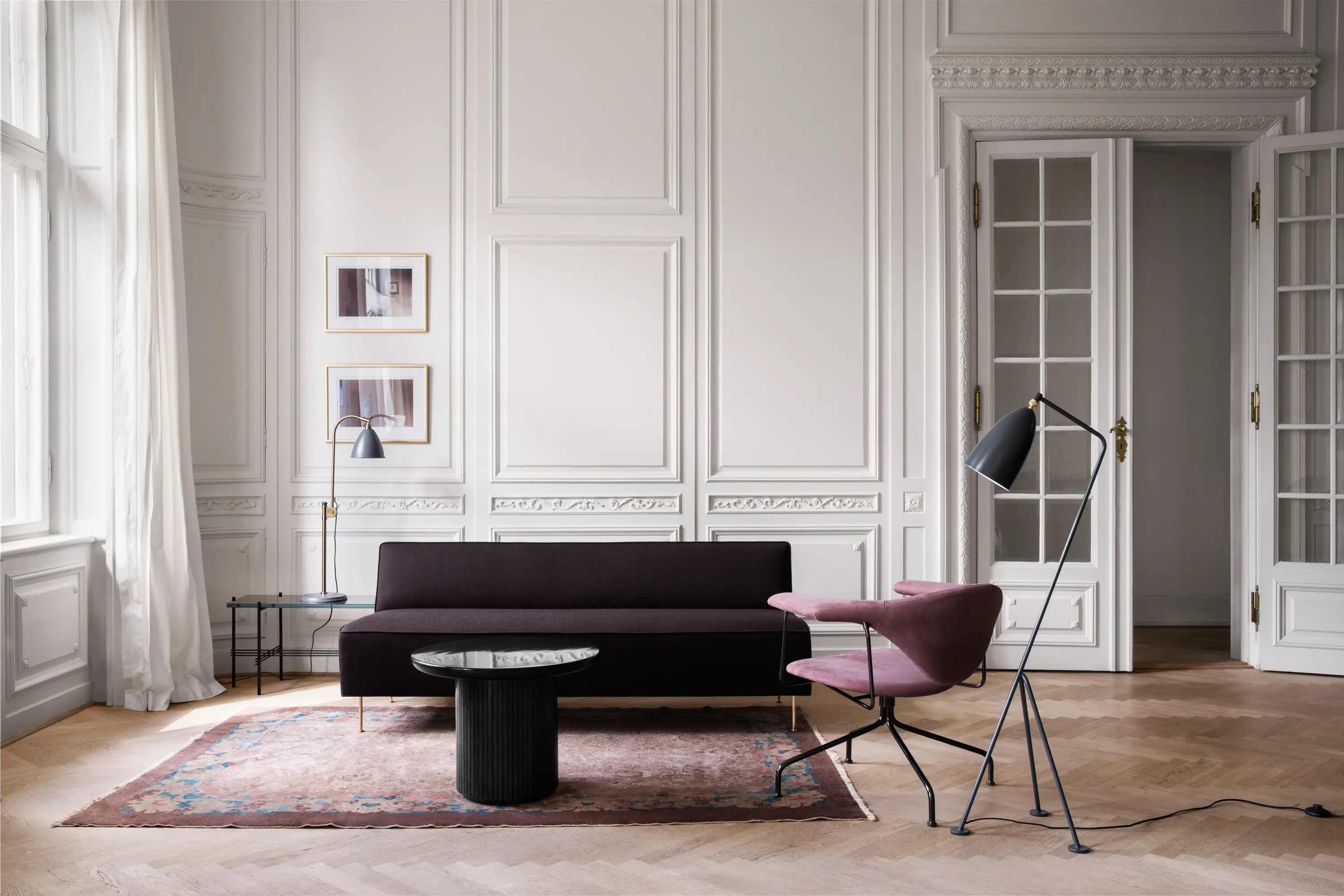 GUBI - Moon Dining Table - Round