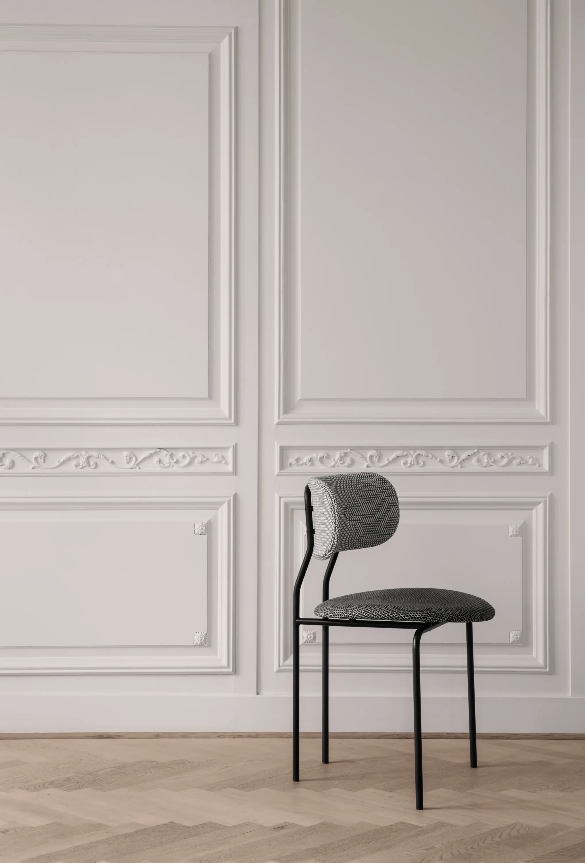 GUBI - Coco Dining Chair With Armrest