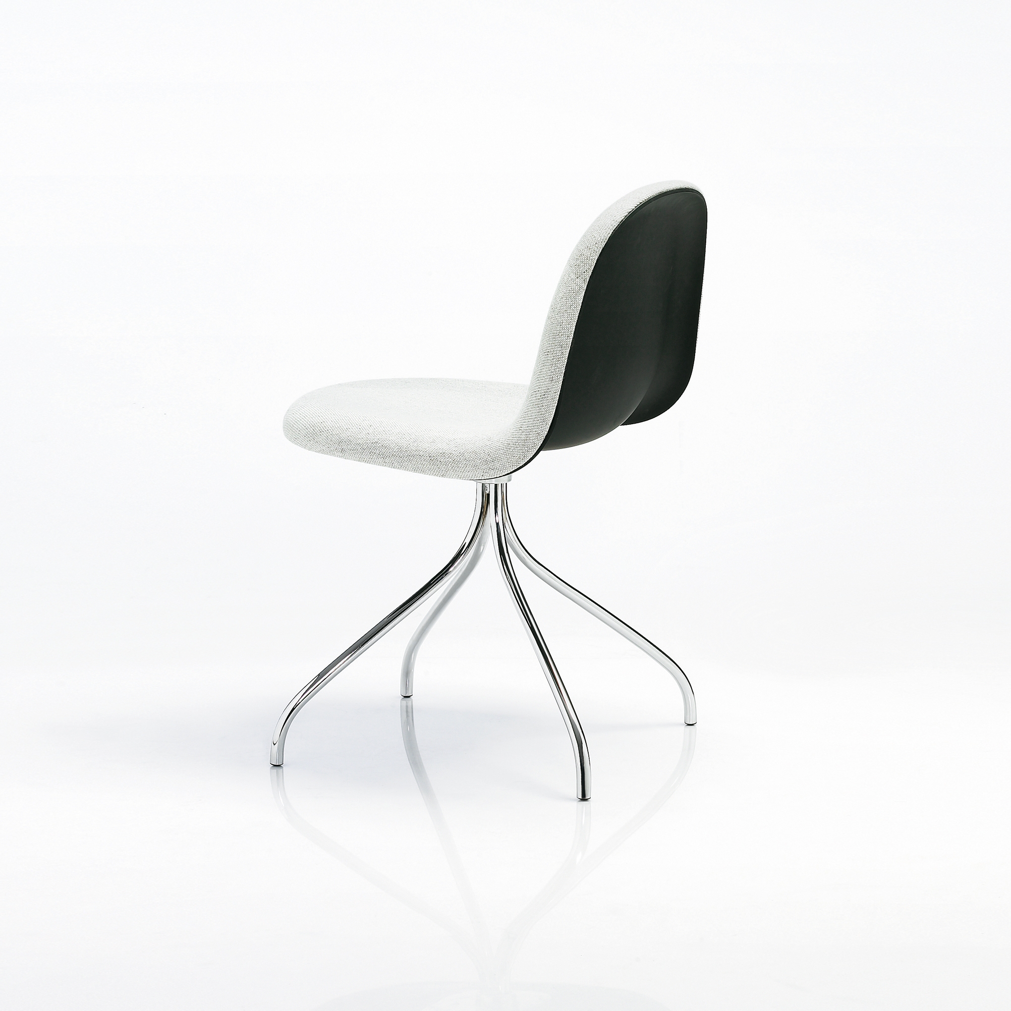 Display product Gubi 3D Chair – Swivel Base from manufacturer GUBI