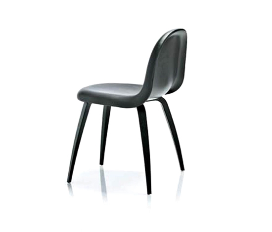 Mostrar el producto Gubi 3D Chair – Wood Base del fabricante GUBI