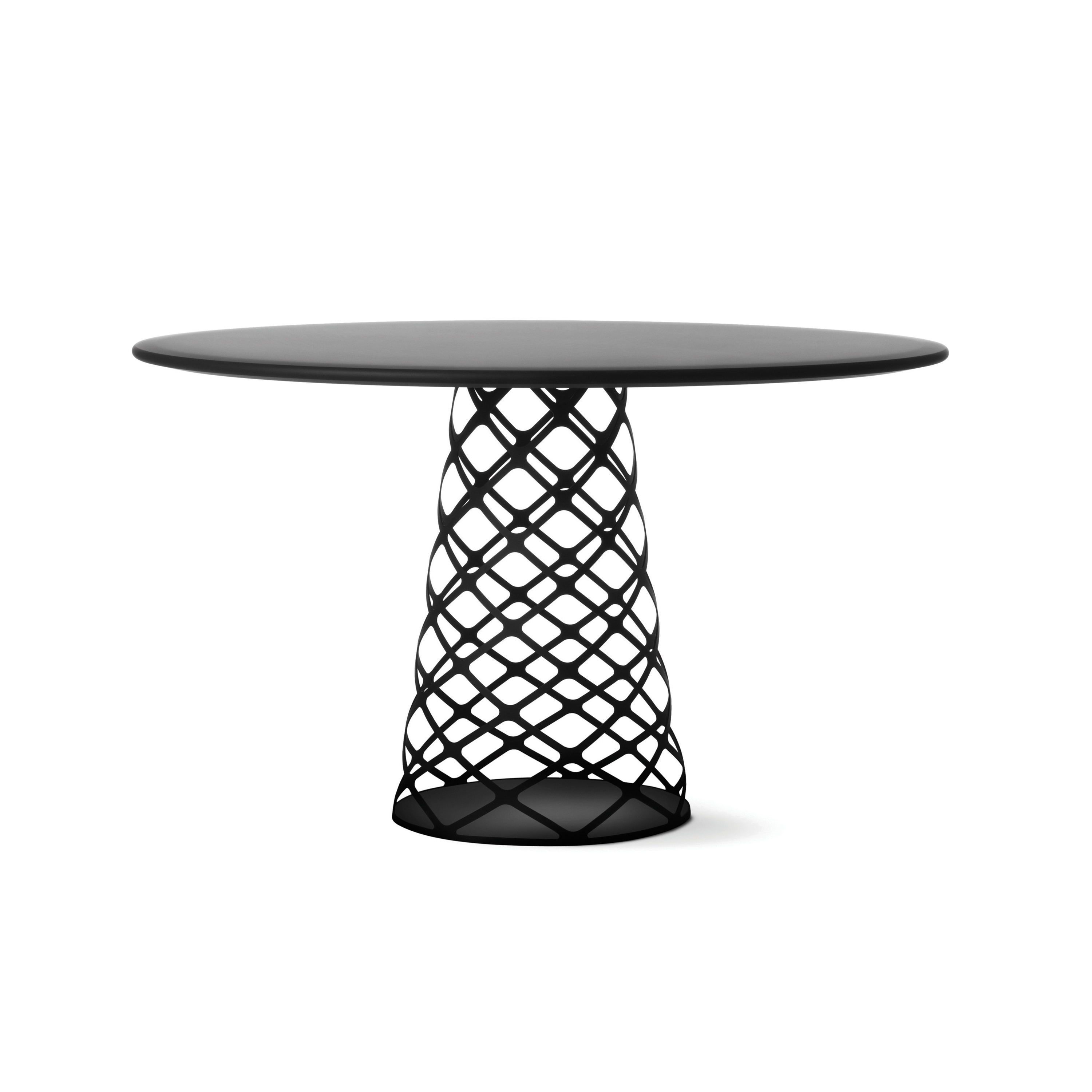 Display product Aoyama Table from manufacturer GUBI