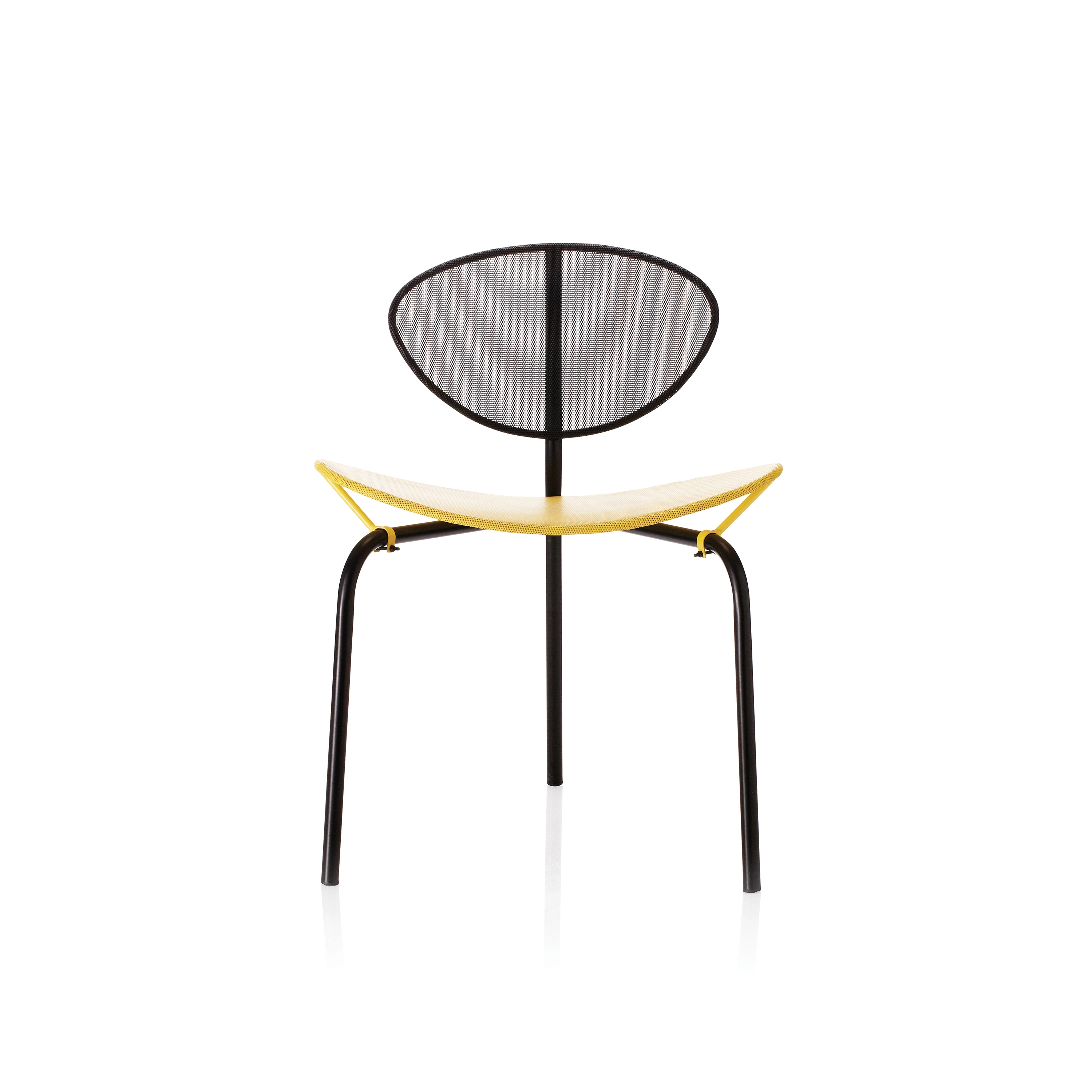 Display product Nakasaki chair from manufacturer GUBI