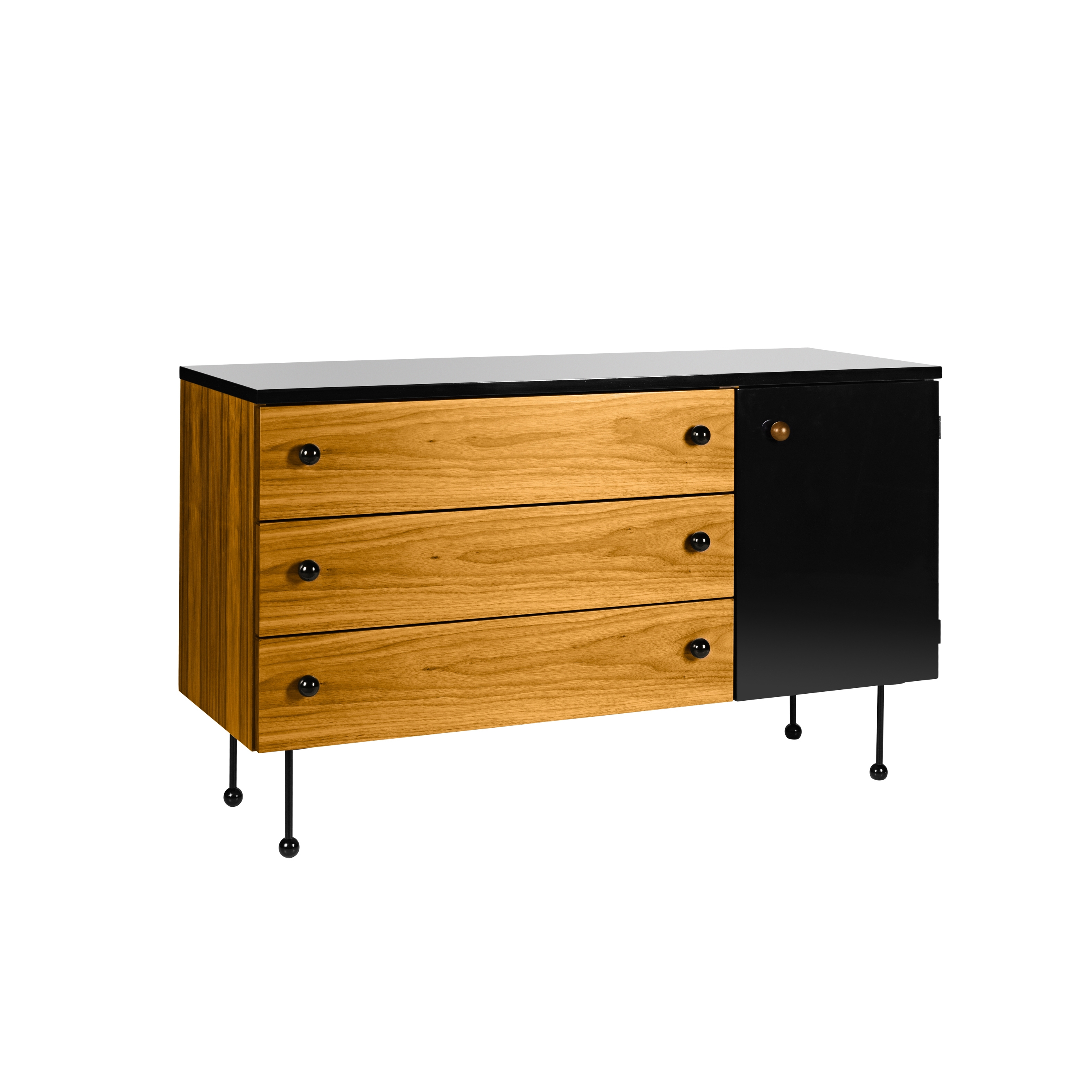 Display product Grossmann Dresser 3 from manufacturer GUBI