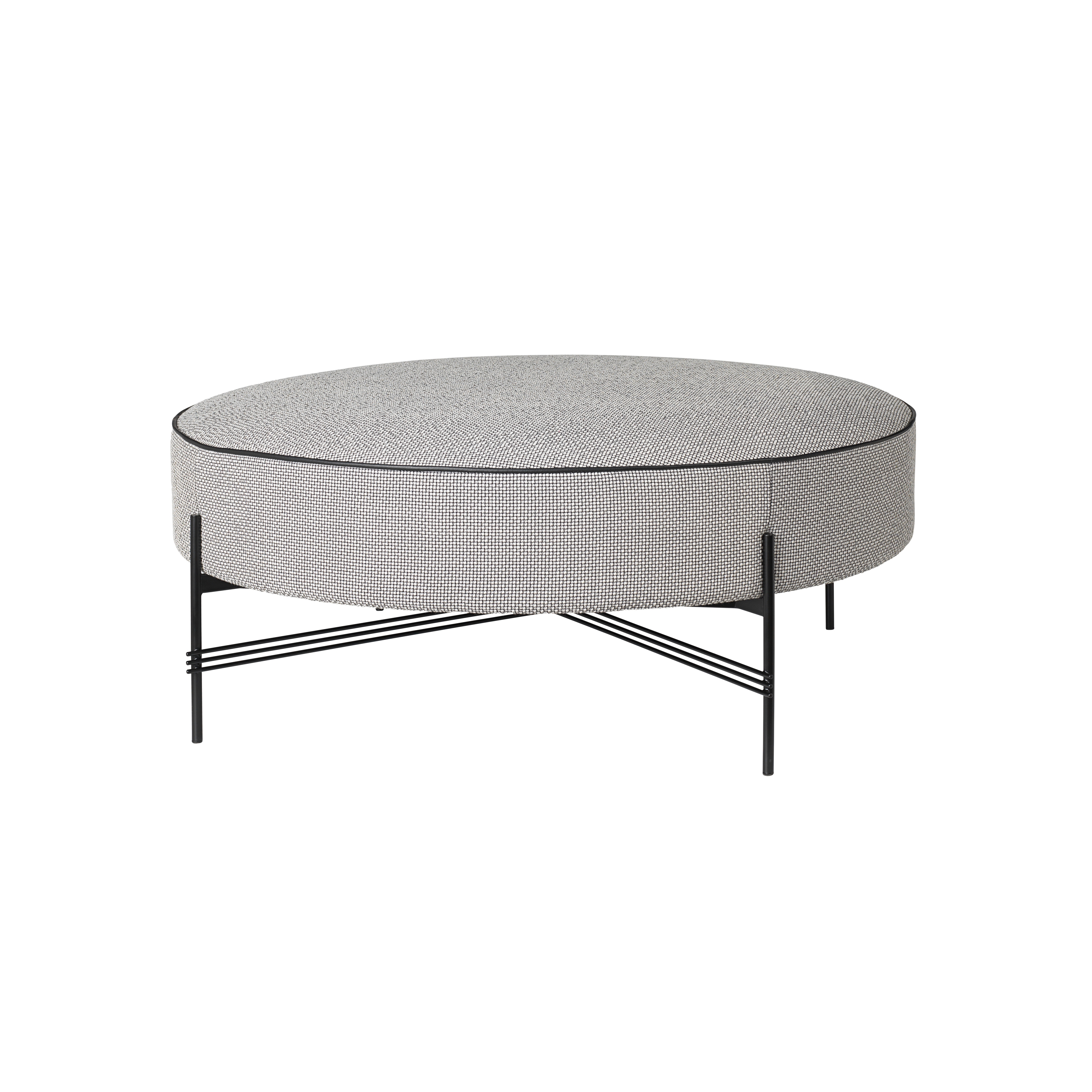 Mostra il prodotto TS Pouffe Ø105 del produttore GUBI