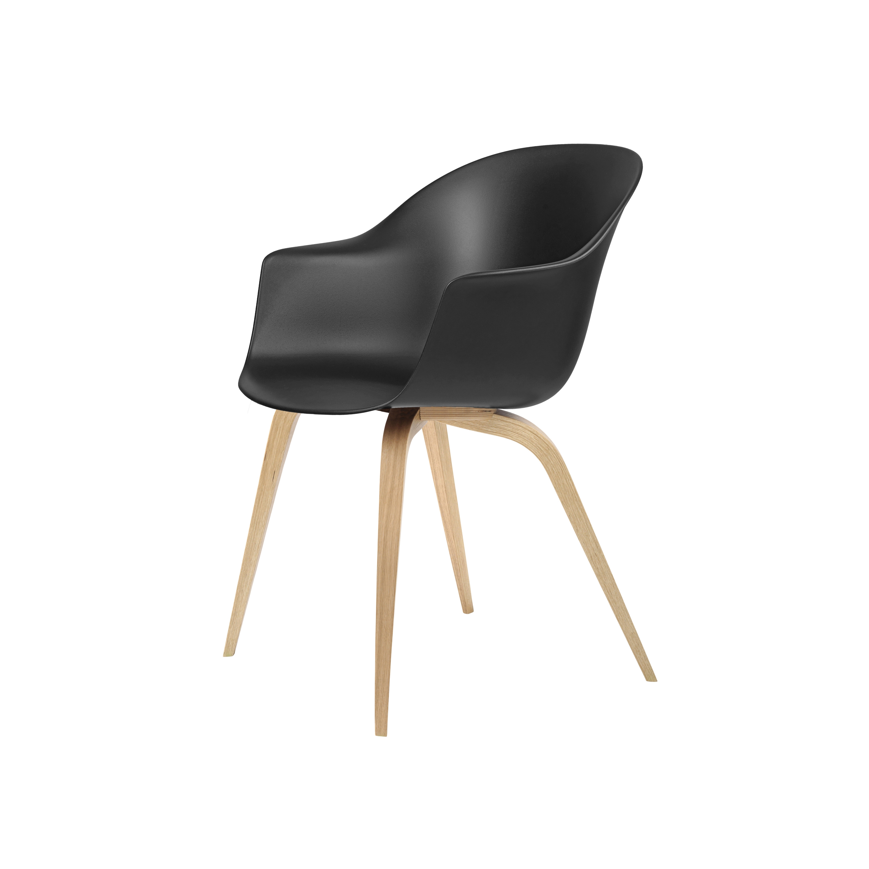 Produkt Bat Dining Chair - Un-Upholstered- Wood base des Herstellers GUBI anzeigen